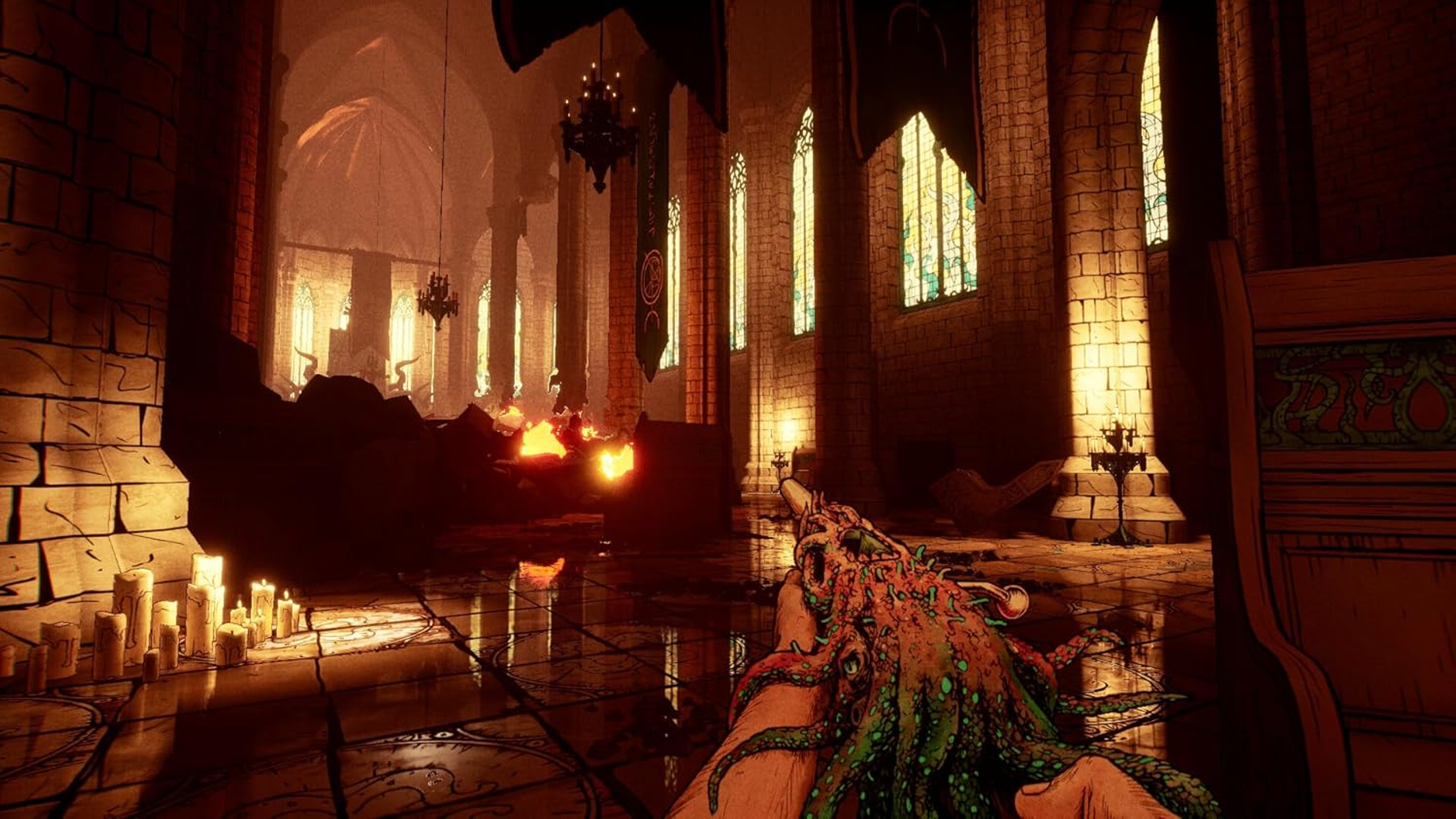 Interno di una cattedrale con fuoco, candele e una creatura tentacolare in primo piano. Vetrate illuminano la scena.