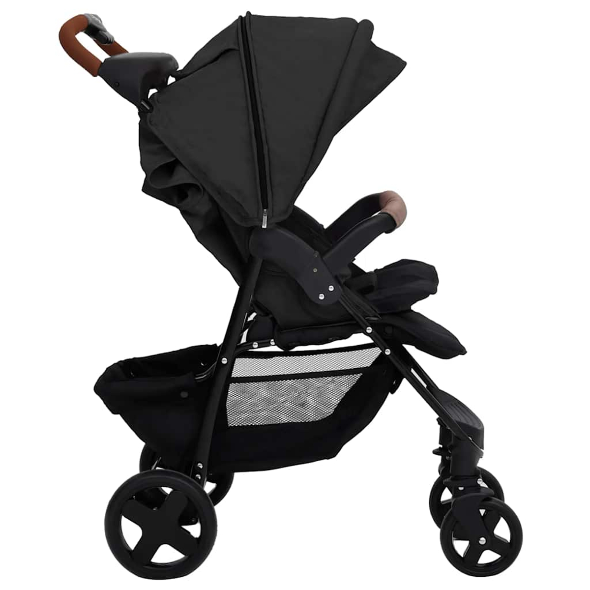 Schwarzer Kinderwagen mit braunem Griff. Er hat vier Räder und ein Sonnensegel. Unter dem Sitz befindet sich ein Korb.
