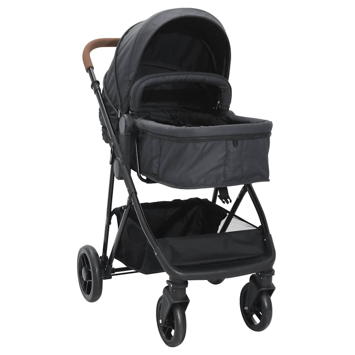 Ein schwarzer Kinderwagen mit braunem Griff. Er hat ein Verdeck, einen Korb und vier Räder. Der Hintergrund ist weiß.