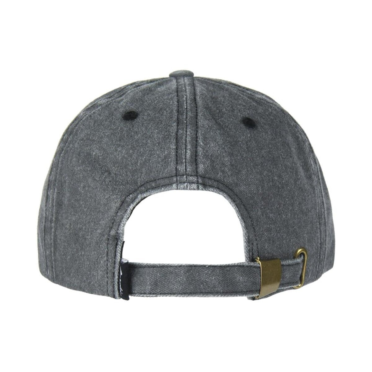 Se muestra una gorra de béisbol gris desde la parte posterior. Tiene una visera curva y una correa ajustable con un cierre dorado. El fondo es blanco.