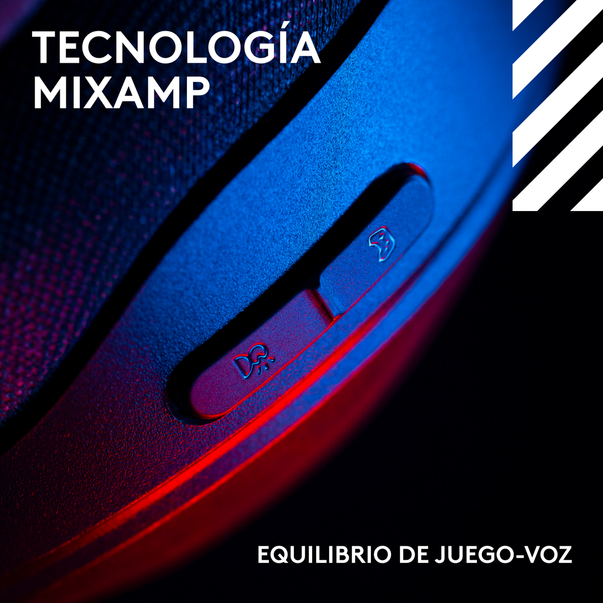 Primo piano di un dispositivo nero con pulsanti. L'illuminazione rossa e blu evidenzia i pulsanti e il testo 'TECNOLOGÍA MIXAMP' e 'EQUILIBRIO DE JUEGO-VOZ'.