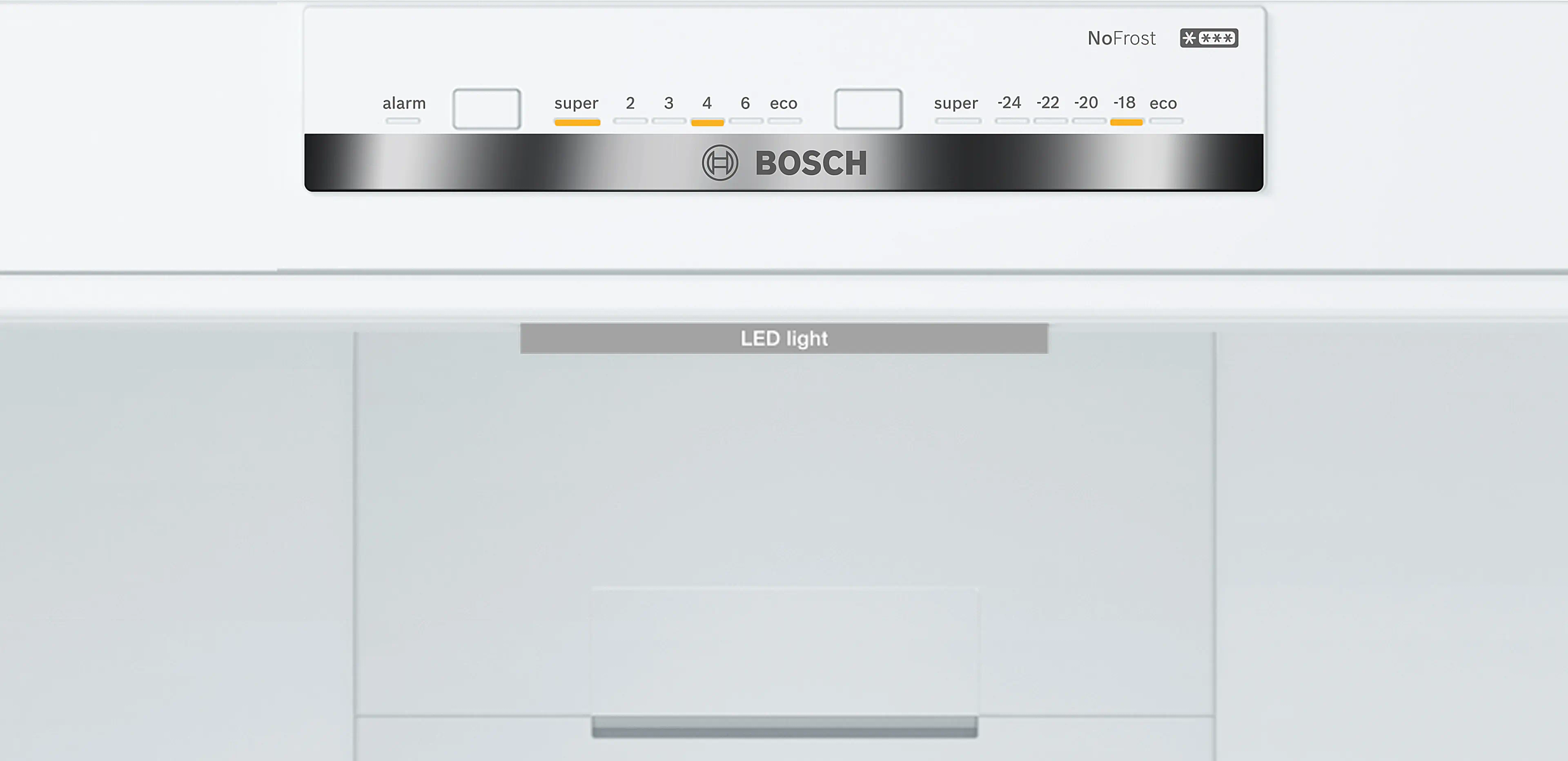 Pannello frigorifero bianco con comandi. Visualizza 'allarme', 'super', numeri e il logo 'Bosch'. La luce LED è accesa.