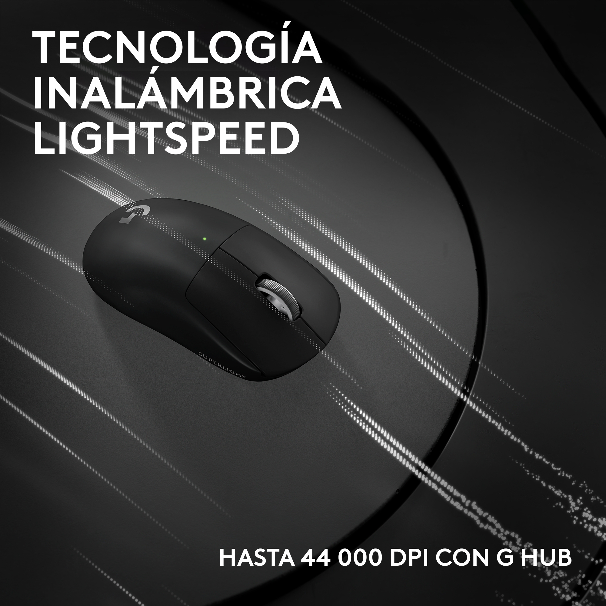 Czarna mysz bezprzewodowa na ciemnej powierzchni. Tekst: Tecnología Inalámbrica Lightspeed i Hasta 44 000 DPI con G HUB.