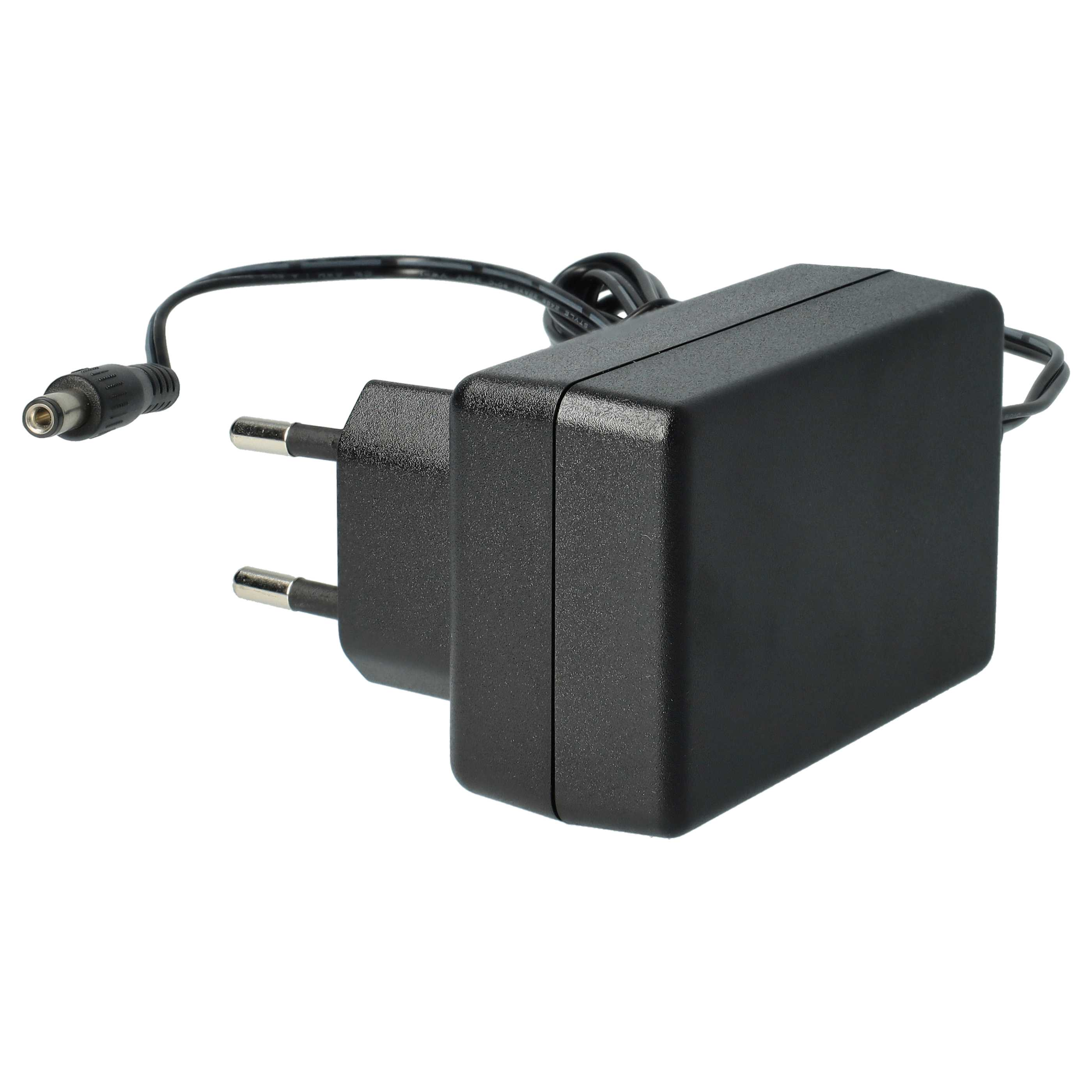 Ein schwarzes Netzteil mit Stecker und kleinem Anschluss. Es befindet sich auf weißem Hintergrund.