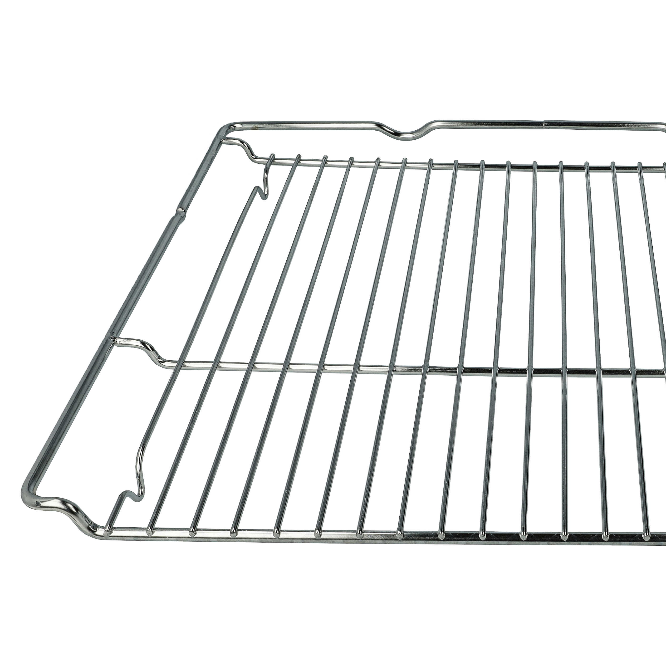 Ein Edelstahl-Backofenrost ist abgewinkelt. Der Rost hat parallele Stangen und einen gebogenen Rahmen, mit weißem Hintergrund.