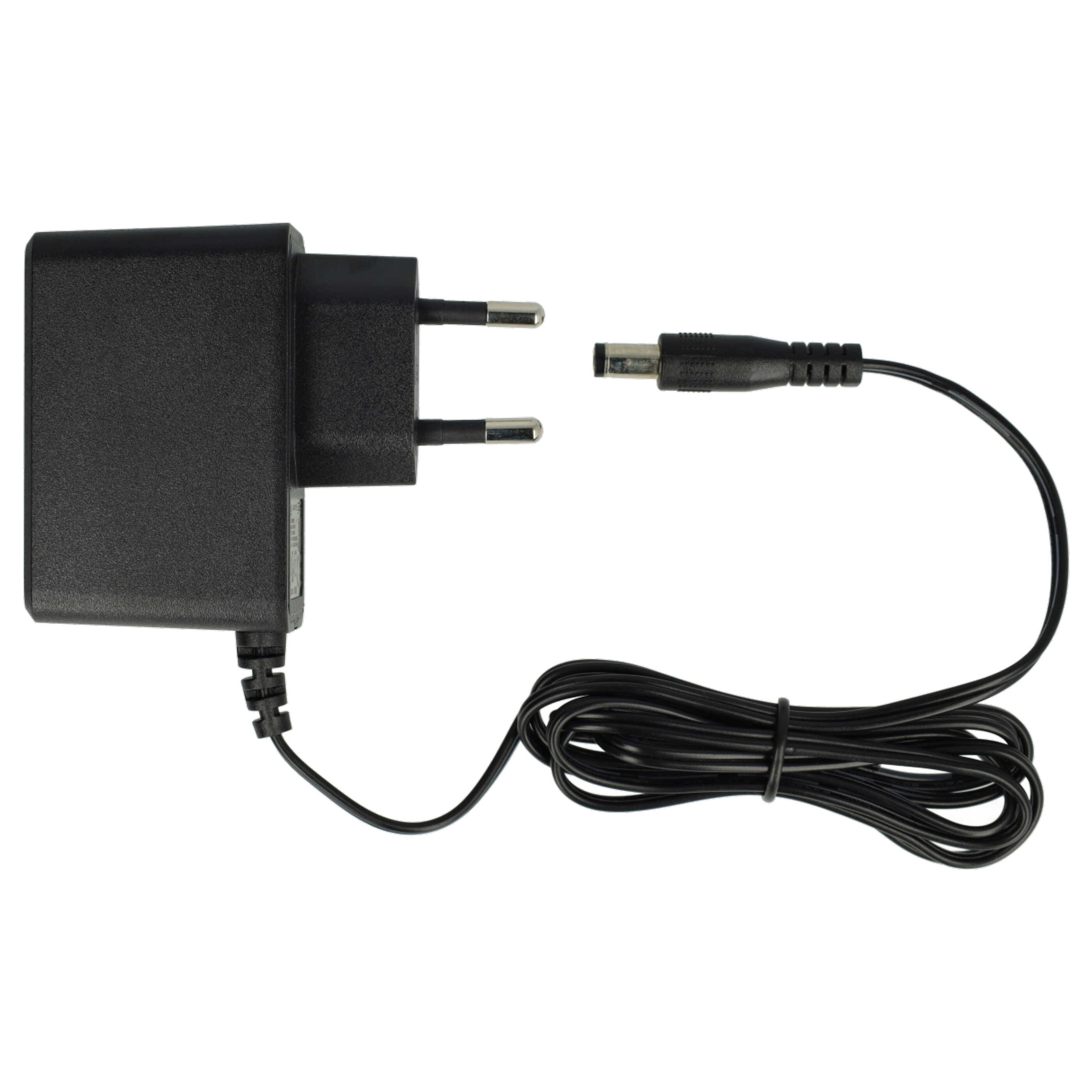 Ein schwarzes Netzteil mit Eurostecker und einem schwarzen Kabel mit Stecker auf weißem Hintergrund.