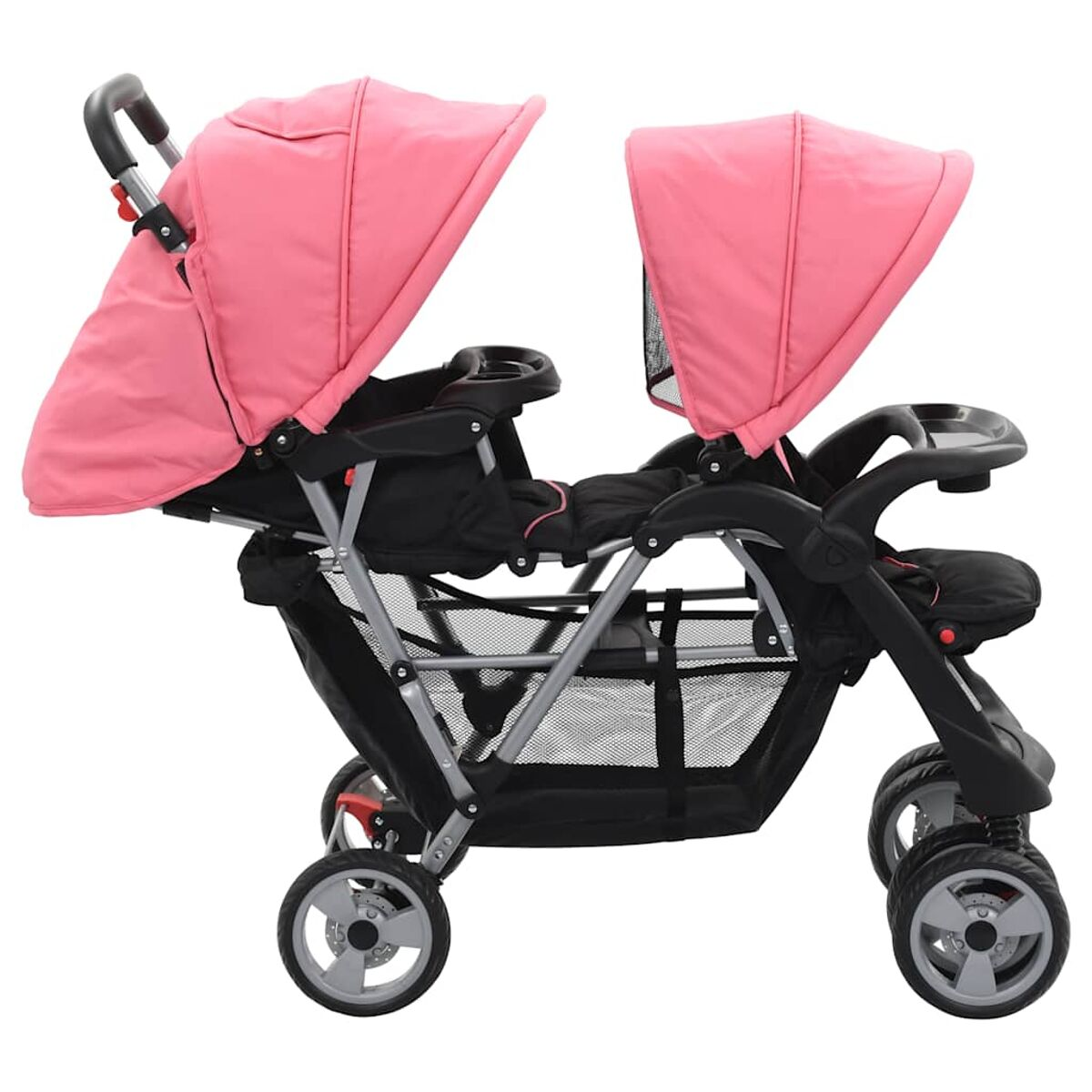 Seitenansicht eines rosa-schwarzen Zwillingskinderwagens. Er hat Verdecke, Sitze, Räder und einen Aufbewahrungskorb. Der Hintergrund ist weiß.