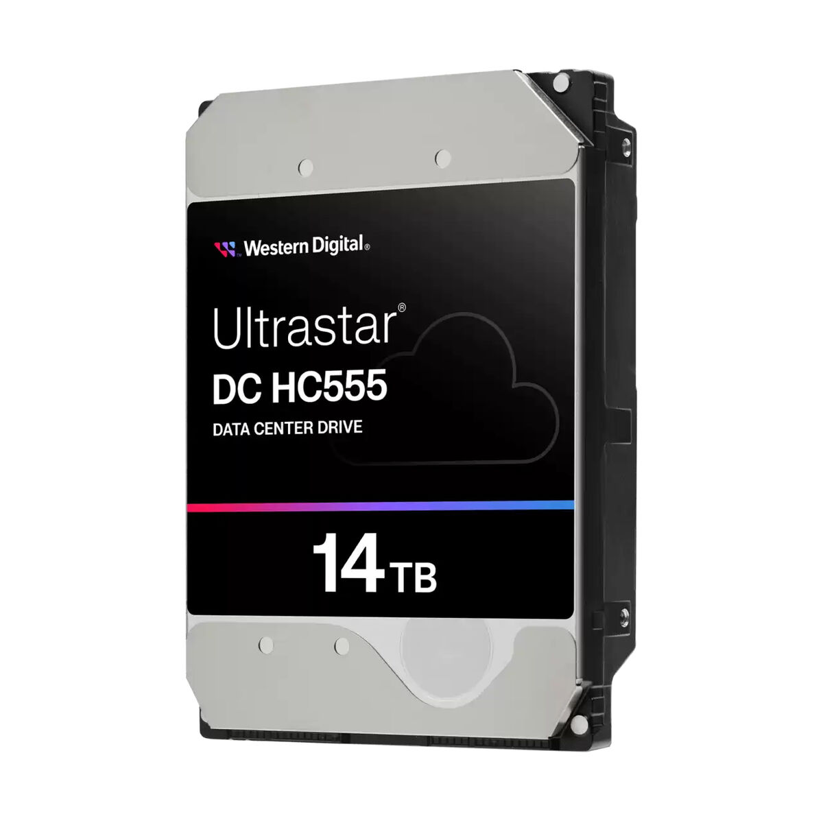 Een Western Digital Ultrastar DC HC555 14TB harde schijf wordt getoond op een witte achtergrond. De schijf is zilver en zwart.