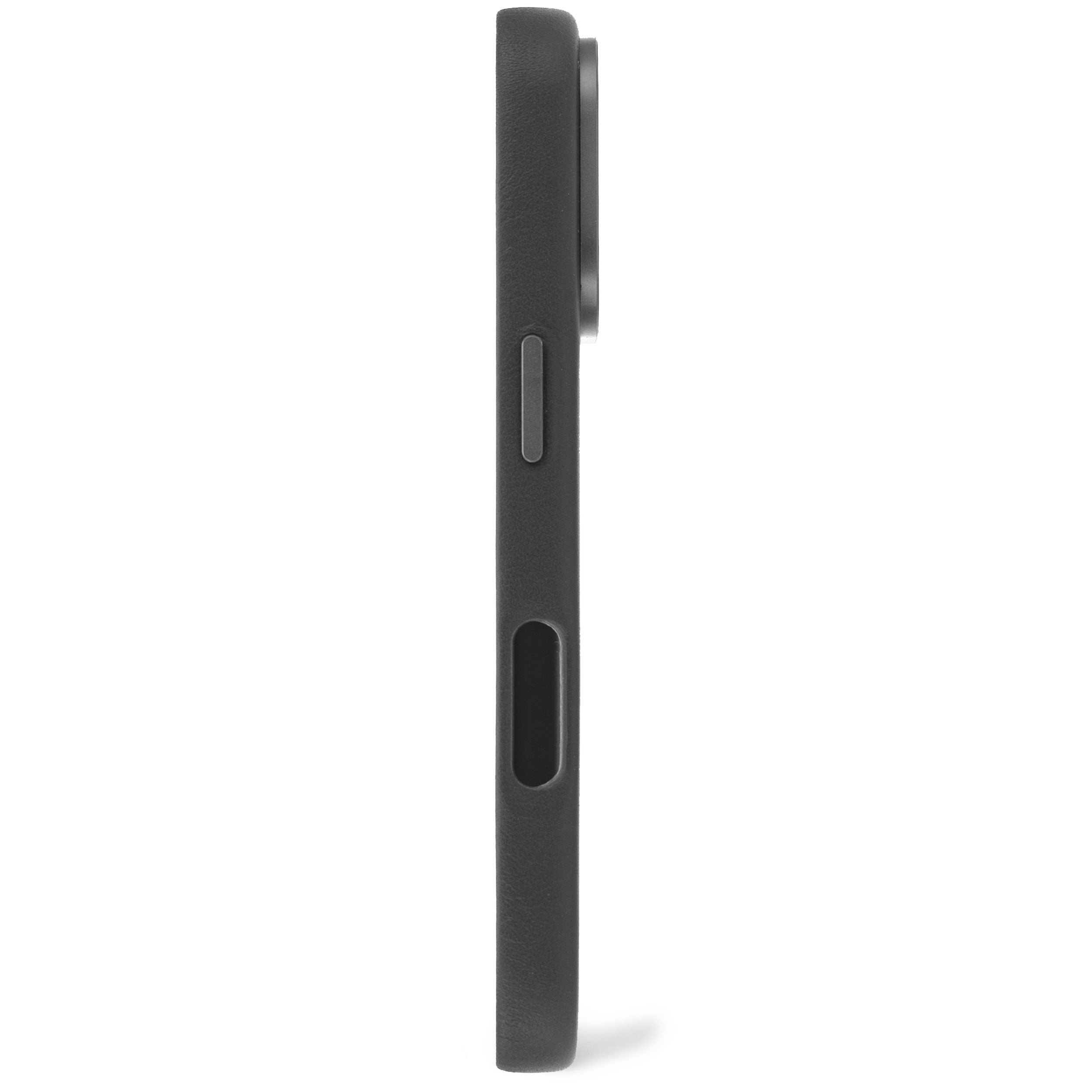Zijaanzicht van een donkergrijze telefoonhoes. Het heeft een uitsparing voor de camera, volumeknoppen en een oplaadopening.