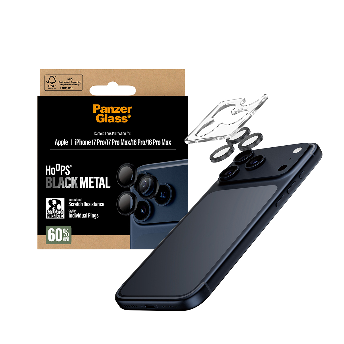 Lens koruyucuları ve ambalajı olan bir iPhone. Kutuda Panzer Glass, Hoops Black Metal ve Apple iPhone koruması yazıyor.
