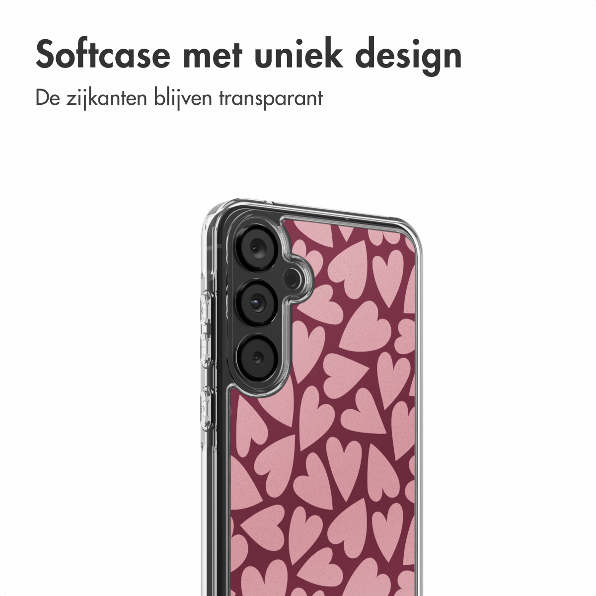 Telefoonhoesje met roze hartjespatroon op bordeauxrode achtergrond. Transparante randen. De telefoon heeft drie camera's.
