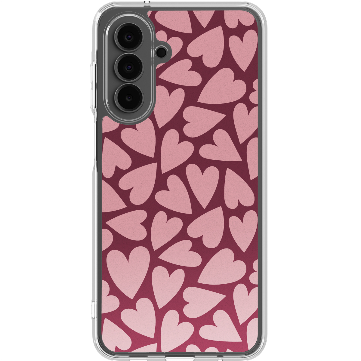 Een telefoonhoesje met roze hartjespatroon op een donkerrode achtergrond. De telefoon heeft een transparante hoes en een drievoudige camera.