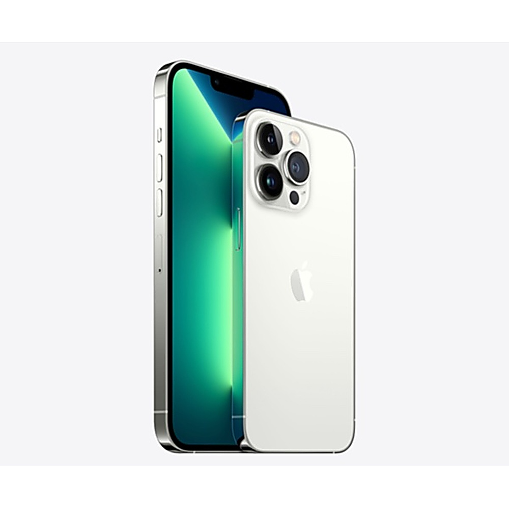 Dos iPhones, uno con pantalla verde y marco plateado, el otro blanco con triple cámara y logo de Apple, sobre fondo blanco.