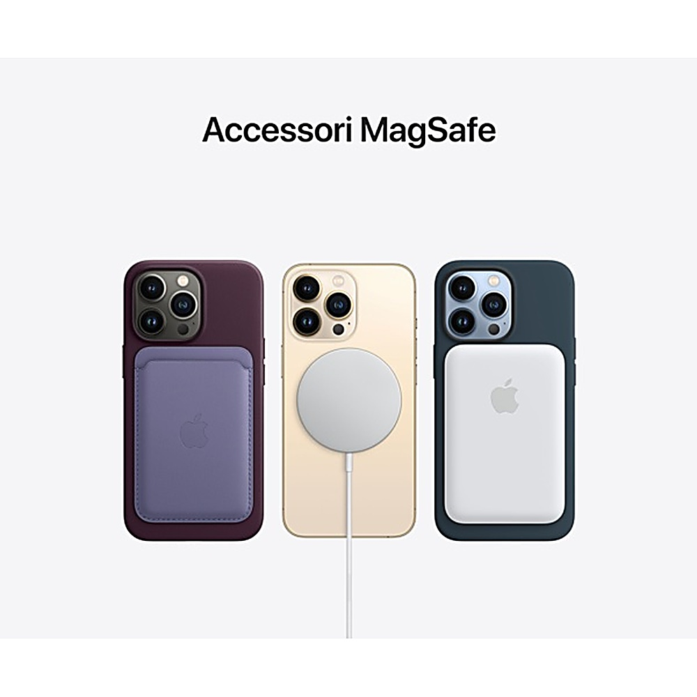 Tres fundas para iPhone y un cargador MagSafe. Las fundas son moradas, doradas y azul oscuro. Texto: Accessori MagSafe.