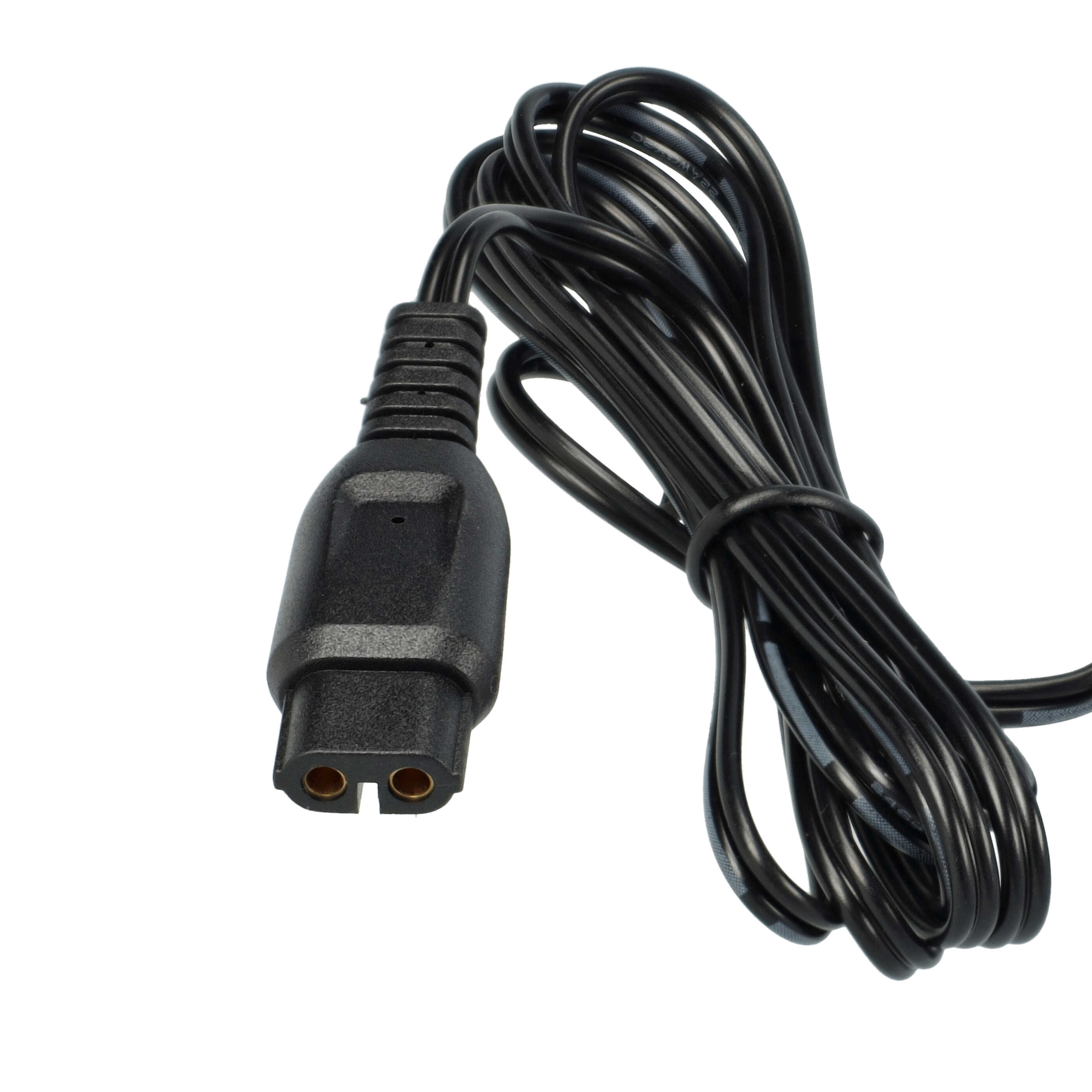 Ein schwarzes Netzkabel mit Stecker. Das Kabel ist aufgerollt und hat einen weißen Hintergrund.