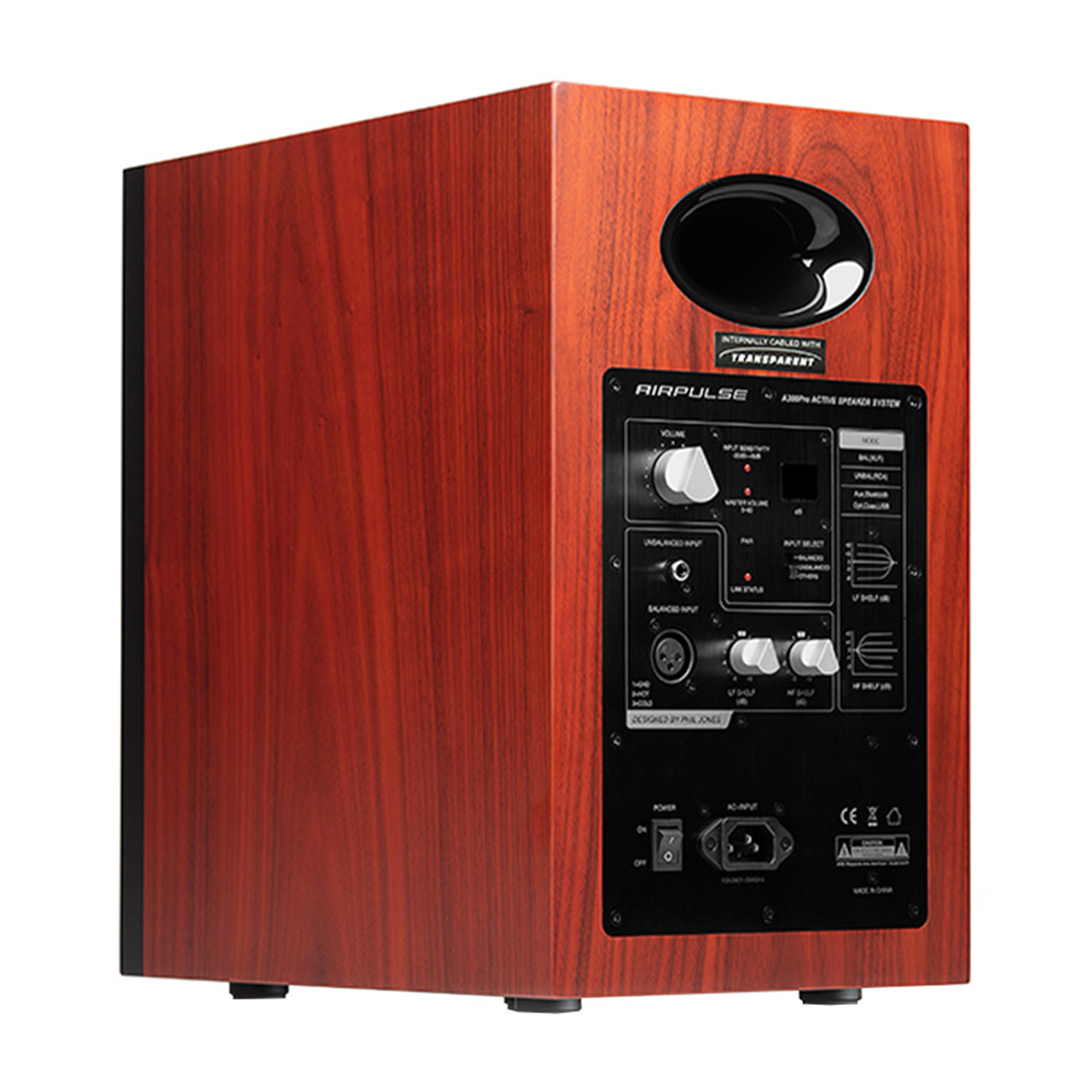 Drewniana obudowa głośnika z elementami sterującymi z tyłu, w tym głośnością, zasilaniem i opcjami wejścia. Czarny owal na górze.