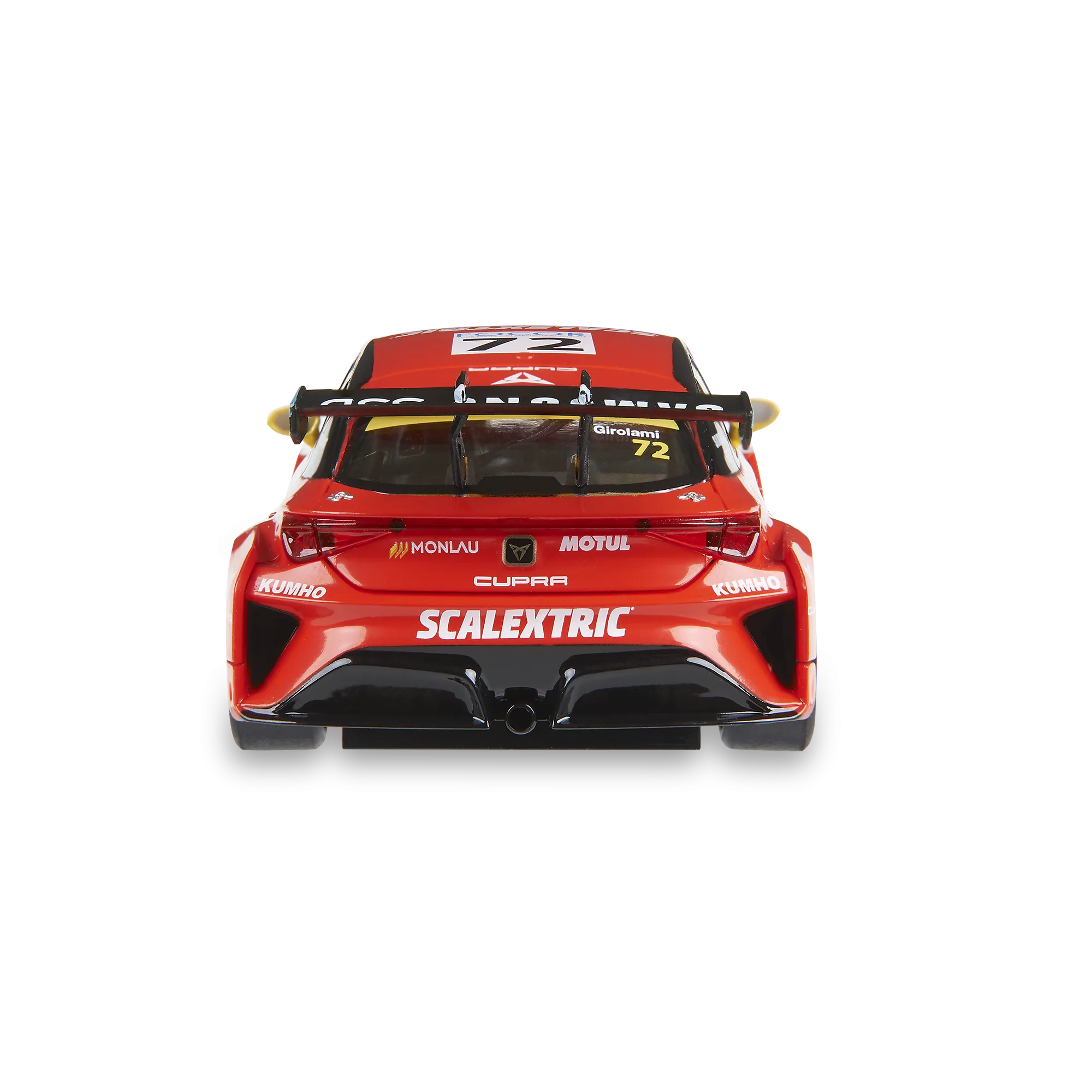 Un coche de carreras rojo y negro, vista trasera, con el número 72. Logos de patrocinadores visibles. El coche está sobre fondo blanco.