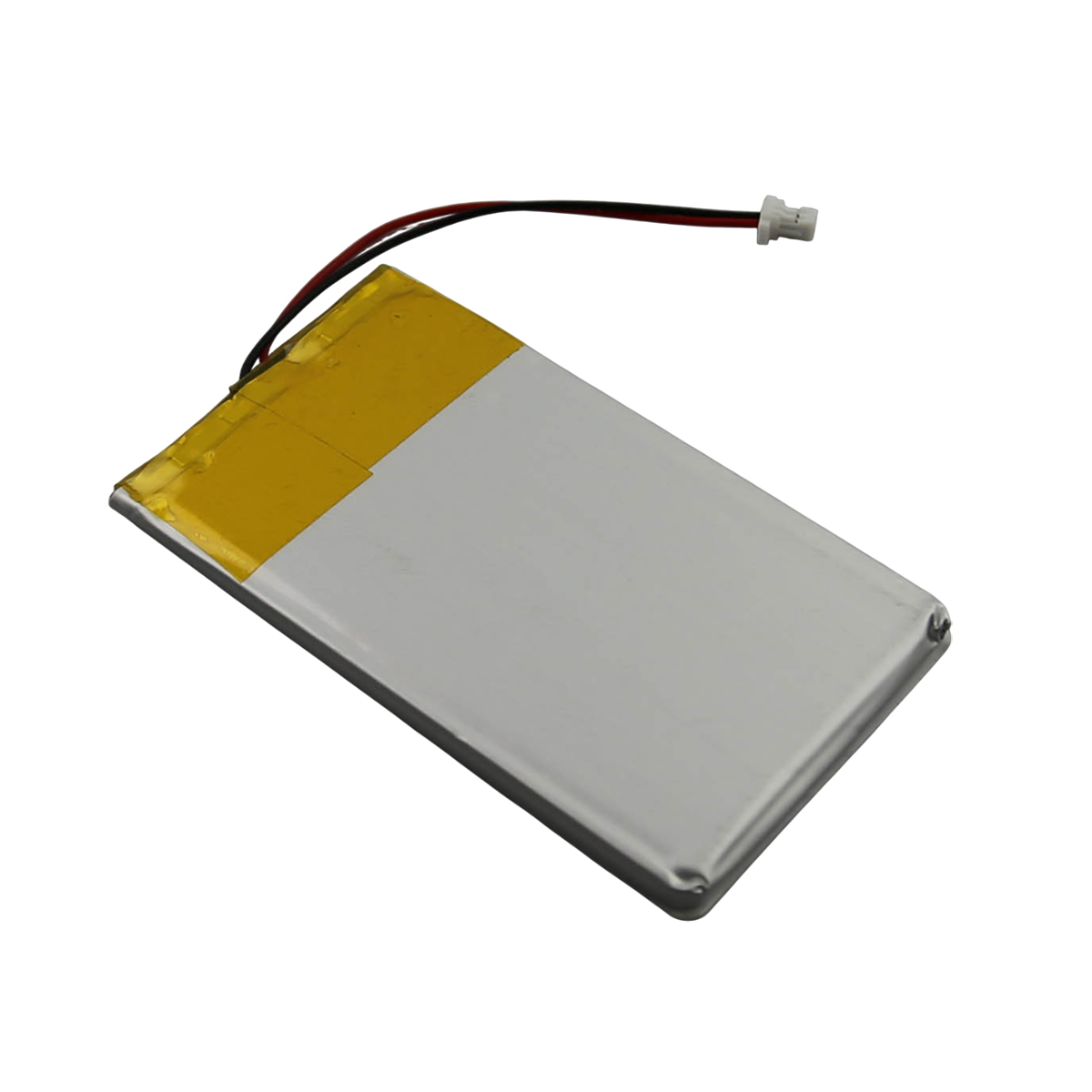 Una batteria rettangolare con nastro giallo sul bordo superiore, corpo argentato, fili neri e rossi con connettore bianco.