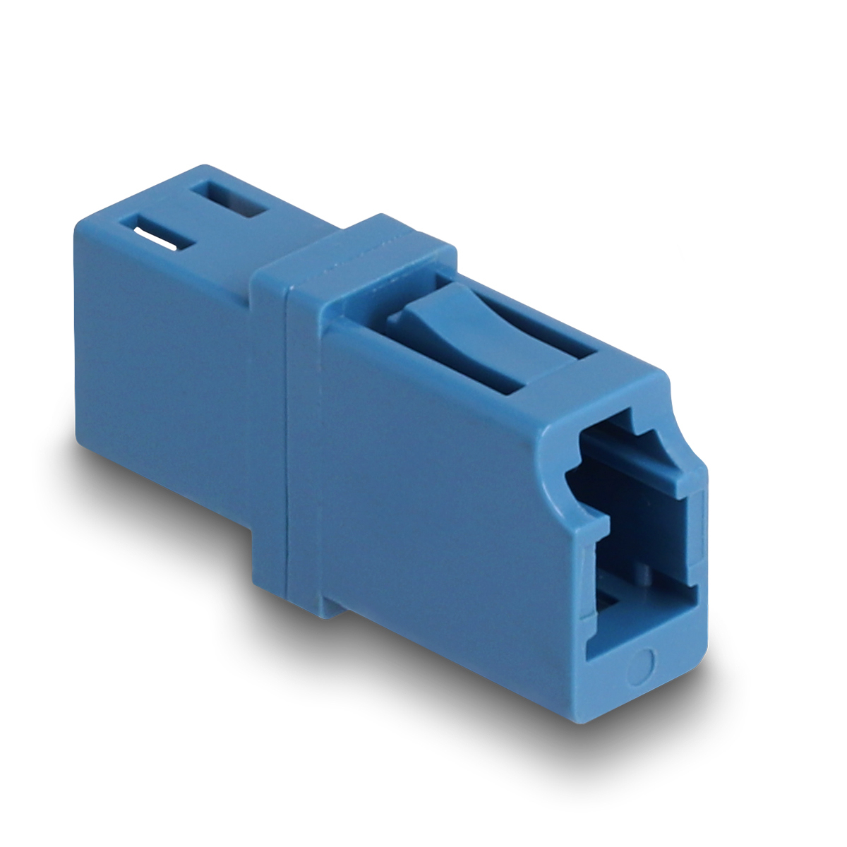 Un connettore di plastica blu. Ha una forma rettangolare con un fermo e due fori sulla parte superiore. È su sfondo bianco.
