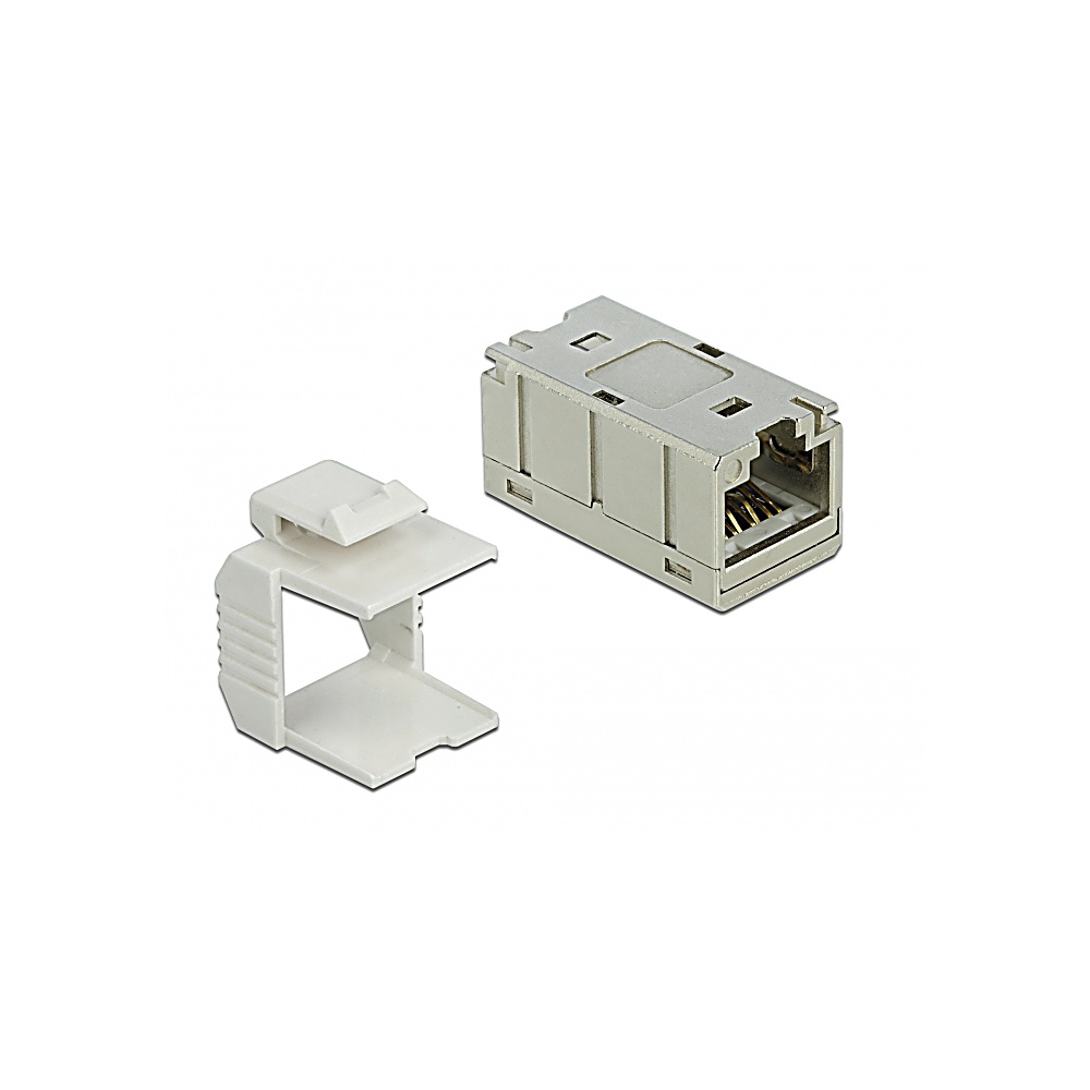 Un acoplador RJ45 y su cubierta de plástico blanco. El acoplador es gris claro, rectangular, con un puerto y pines dorados. Fondo blanco.
