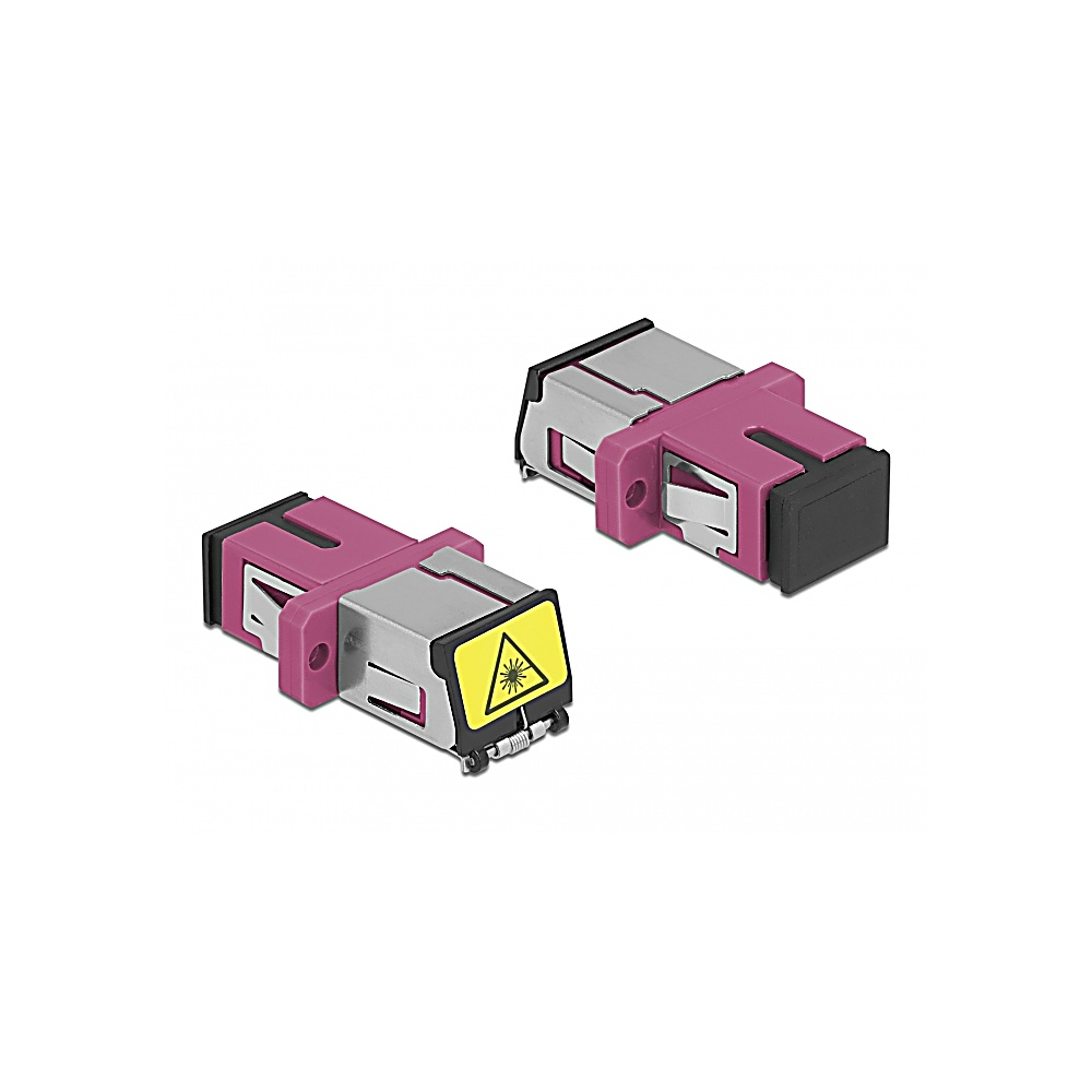Dos conectores de fibra óptica rosa y gris, uno con etiqueta de advertencia, sobre fondo blanco. Son para conexiones de fibra óptica.