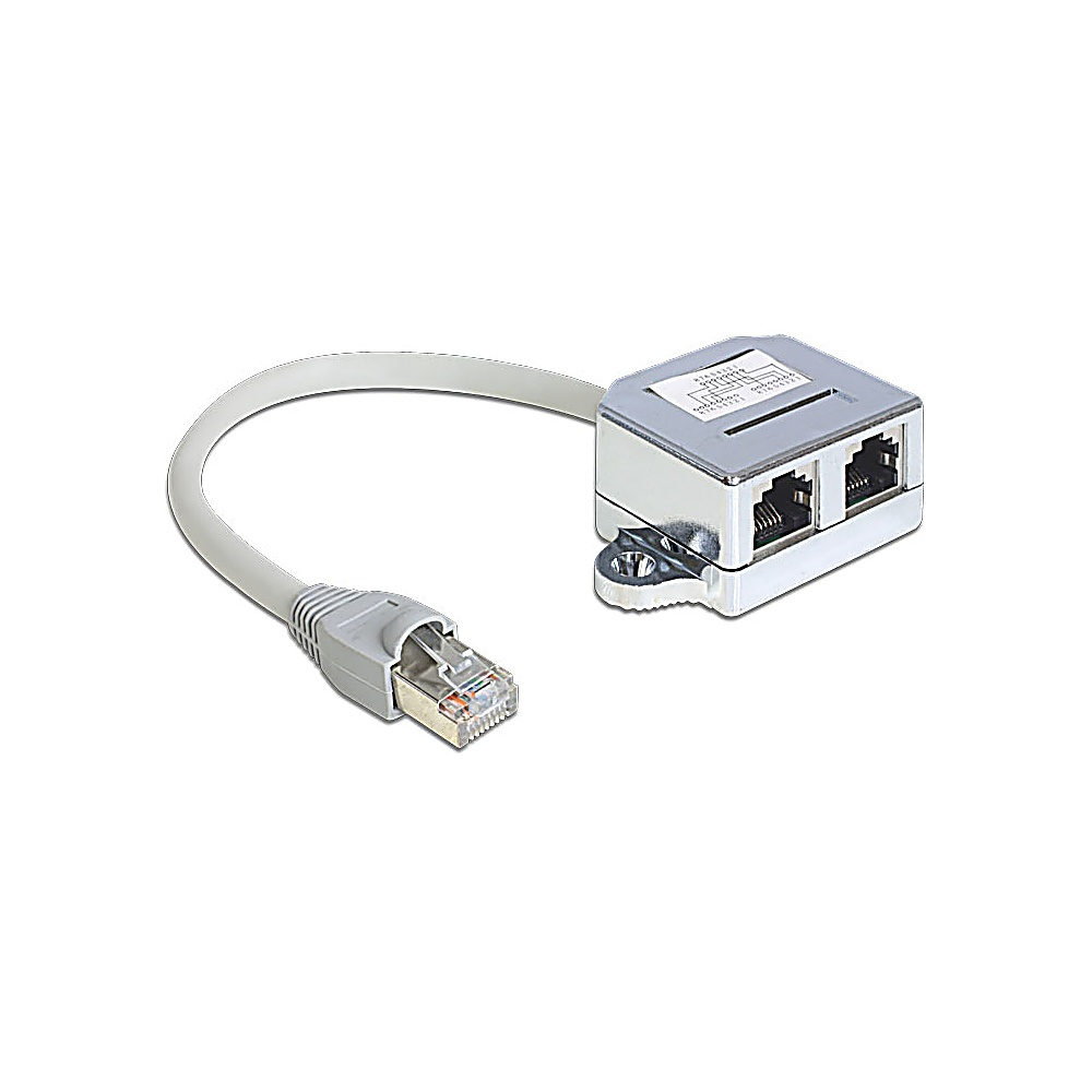 Uno splitter Ethernet con due porte RJ45 e un connettore RJ45. Lo splitter è metallico e il cavo è grigio.