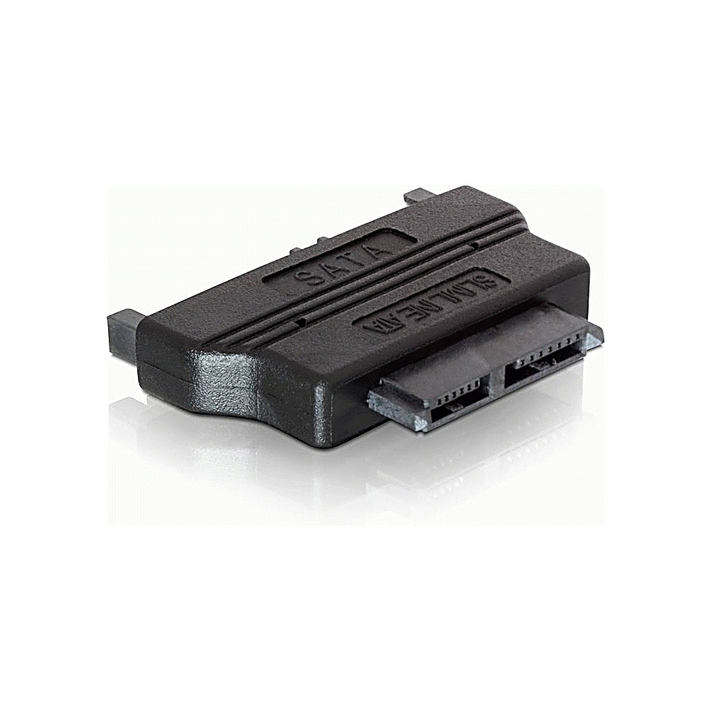 Czarny adapter SATA na Slimline SATA. Nadrukowane 'SATA' i 'SLIM LINE SATA'. Adapter na białym tle.