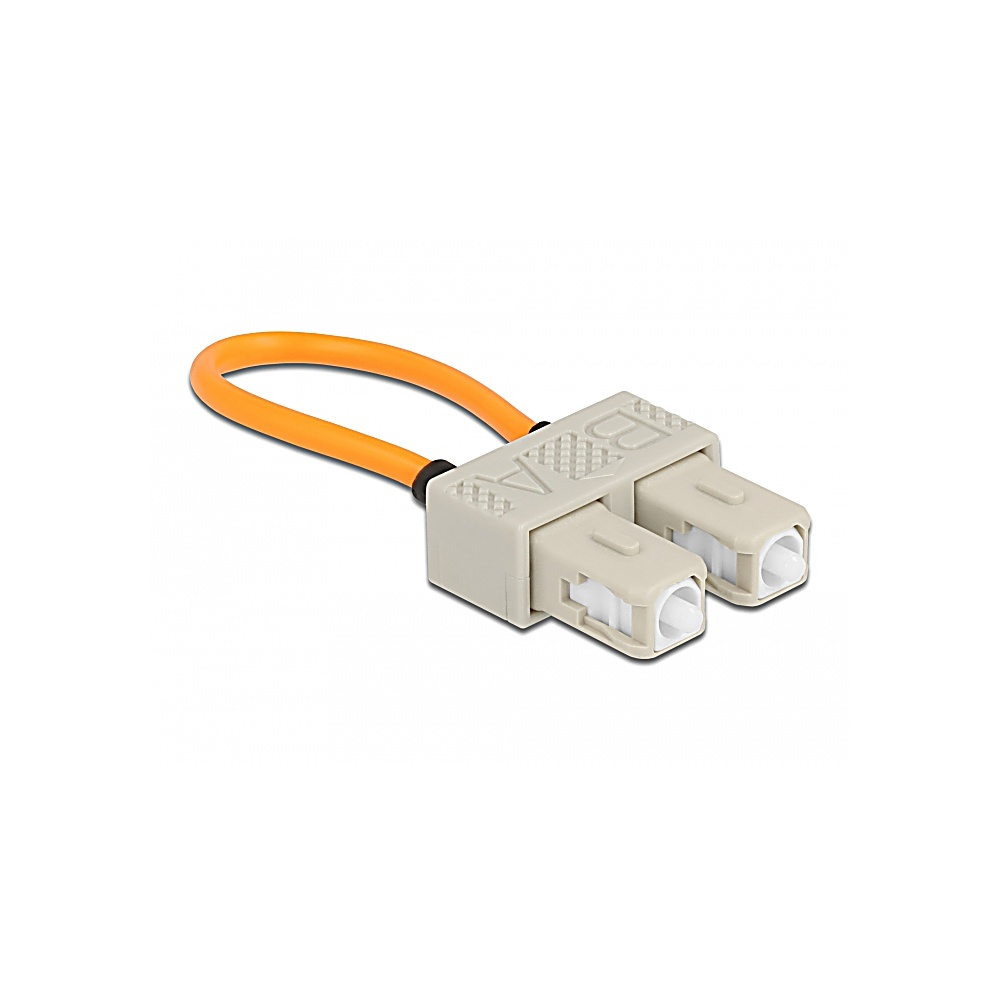 Un cavo arancione con un connettore beige. Il connettore ha due uscite bianche. Lo sfondo è bianco.
