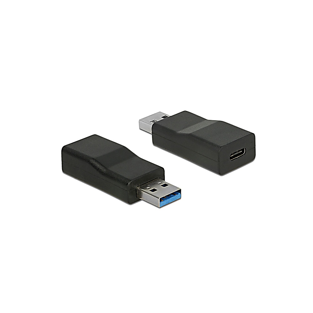 Due adattatori USB neri. Uno ha un connettore USB 3.0 con un inserto blu, l'altro un connettore USB-C. Sfondo bianco.