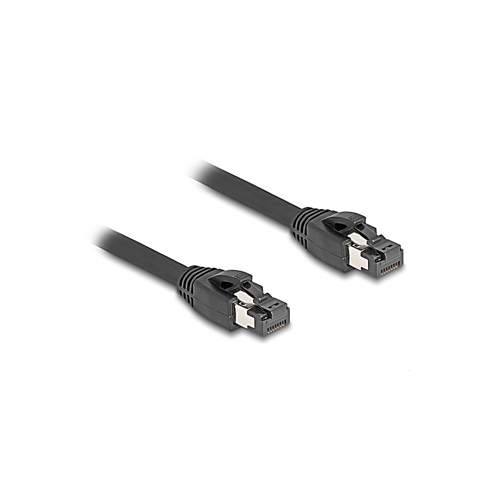 Dwa czarne kable sieciowe z wtyczkami RJ45, pod kątem na białym tle. Wtyczki mają metalowe osłony.