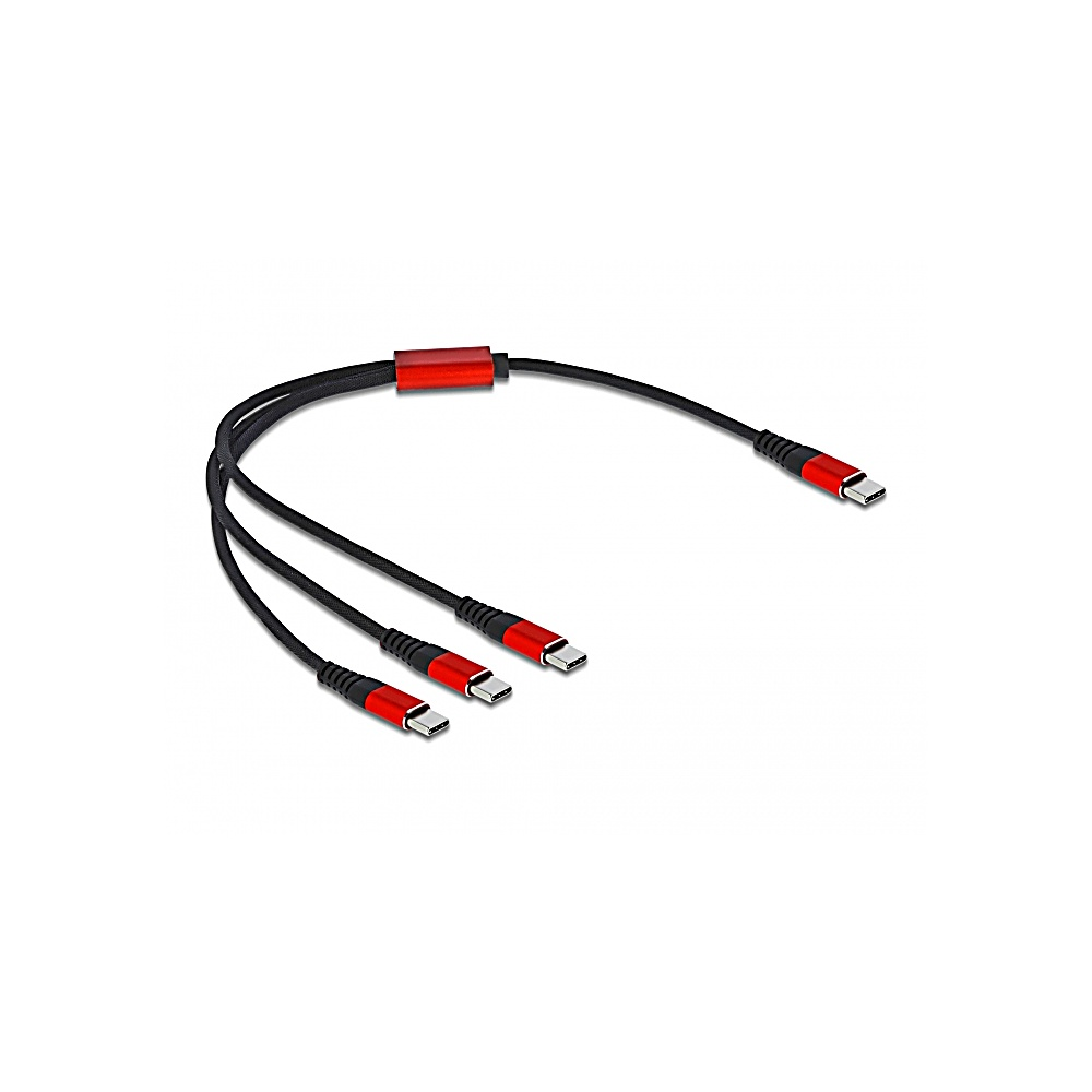Un cavo USB-C nero e rosso con tre connettori. Il cavo ha un connettore rosso e una parte centrale rossa. Sfondo bianco.