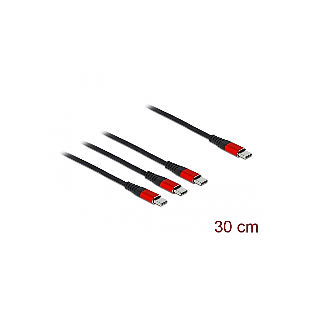 Quattro cavi USB-C neri con dettagli e connettori rossi su sfondo bianco. Testo: '30 cm'.