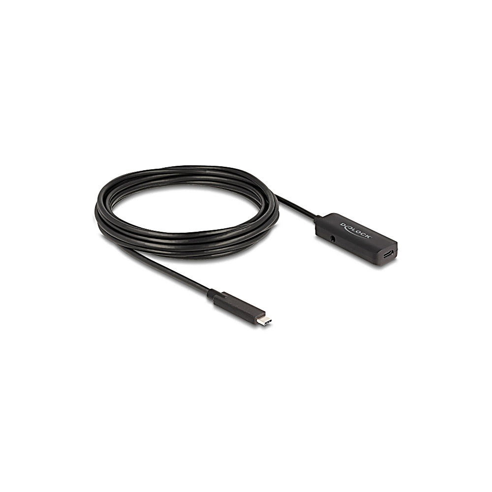 Un cavo USB-C nero con una sezione avvolta. Ha un blocco rettangolare con il logo 'DOCK' e una porta USB.