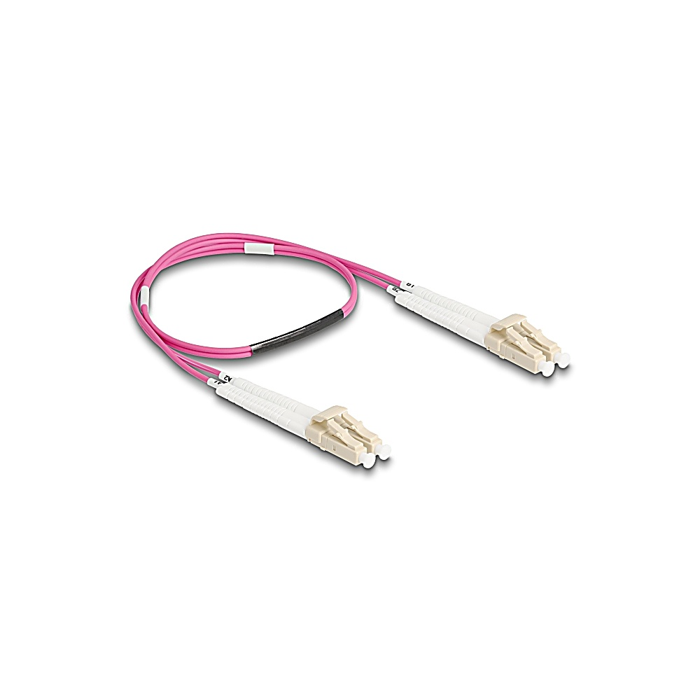 Un cavo in fibra ottica rosa con connettori bianchi. Il cavo ha una guaina nera al centro e si trova su sfondo bianco.