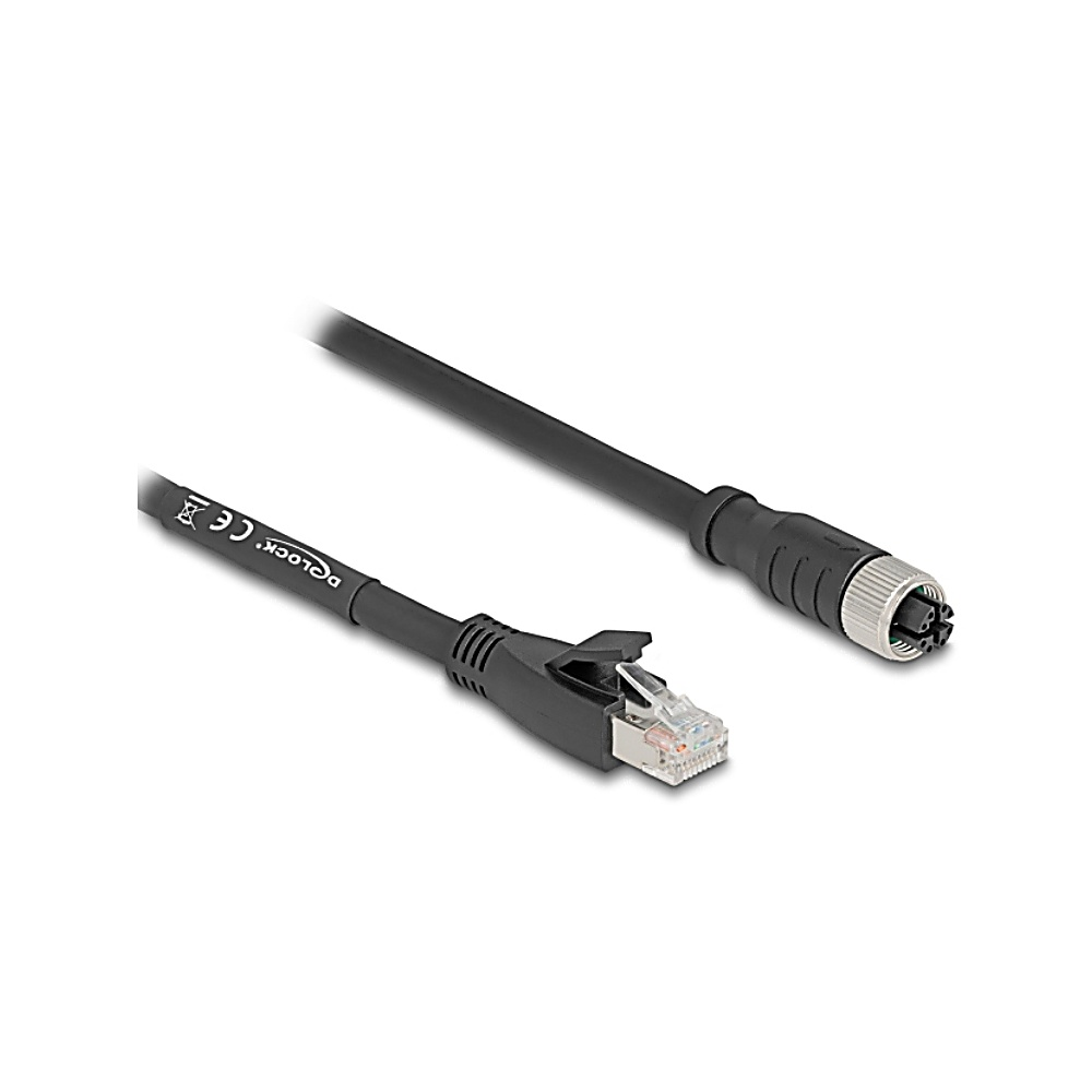 Cavo Ethernet nero con connettore RJ45 e connettore M12. Il cavo è angolato. Lo sfondo è bianco.