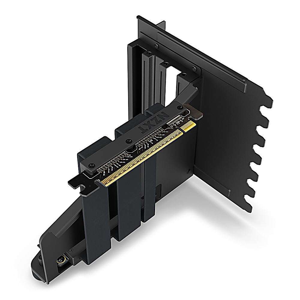 Un componente per computer NZXT nero con un circuito stampato dorato è mostrato su sfondo bianco. Il componente ha un design moderno.