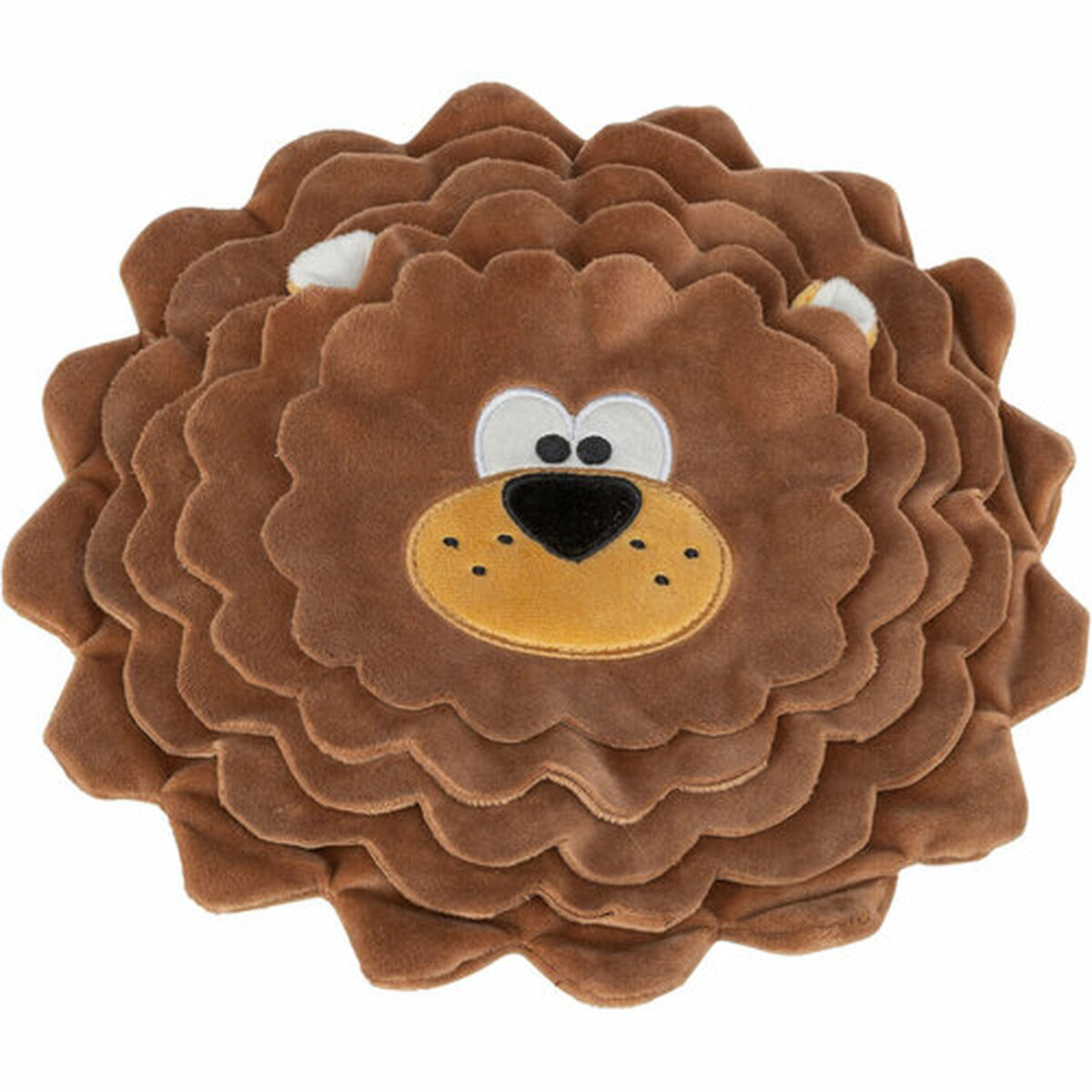 Un cuscino a forma di leone marrone con un viso. Ha occhi bianchi, naso nero e muso marrone chiaro con macchie. La criniera è a strati.