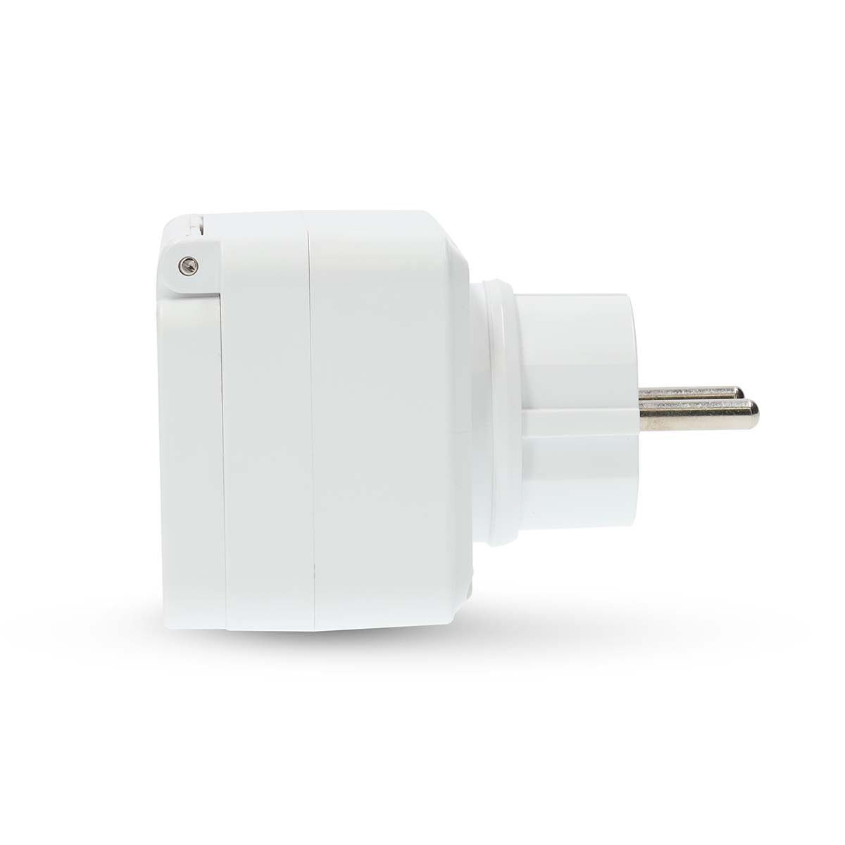 Ein weißer Netzadapter mit europäischem Stecker auf weißem Hintergrund. Der Adapter ist rechteckig.