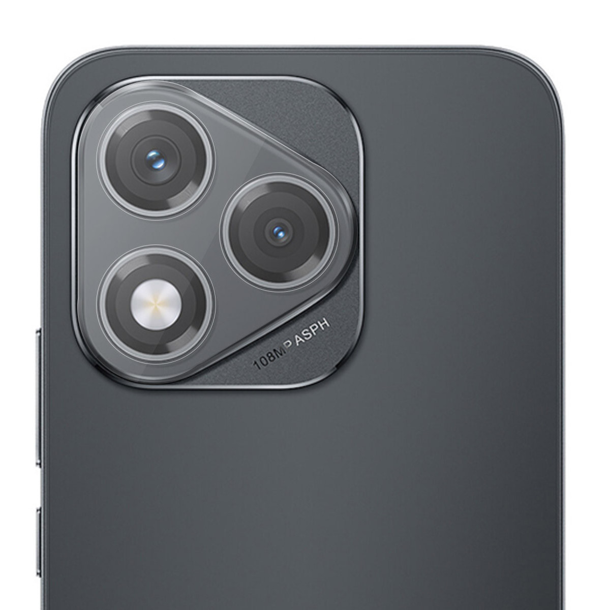 Primo piano di un modulo fotocamera per smartphone con tre obiettivi. Il retro del telefono è grigio con un angolo arrotondato.