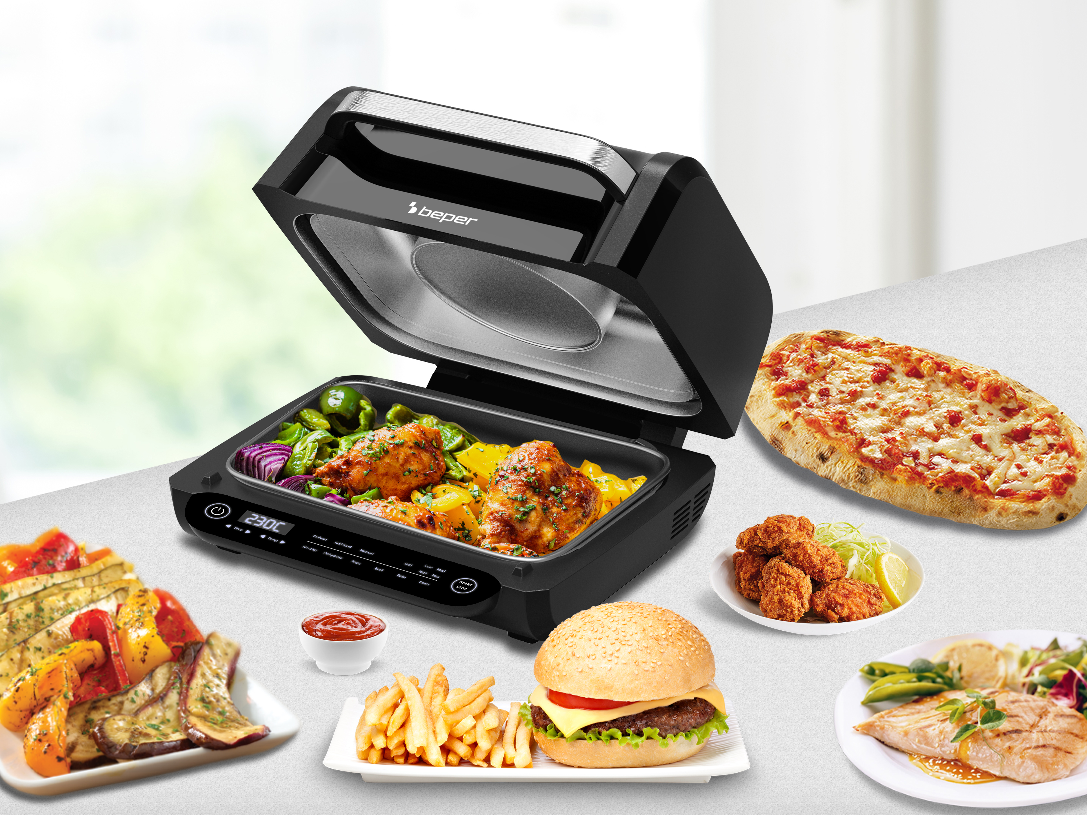 Una griglia nera aperta con cibo, pizza, hamburger, patatine fritte, pollo e altri piatti su una superficie bianca.