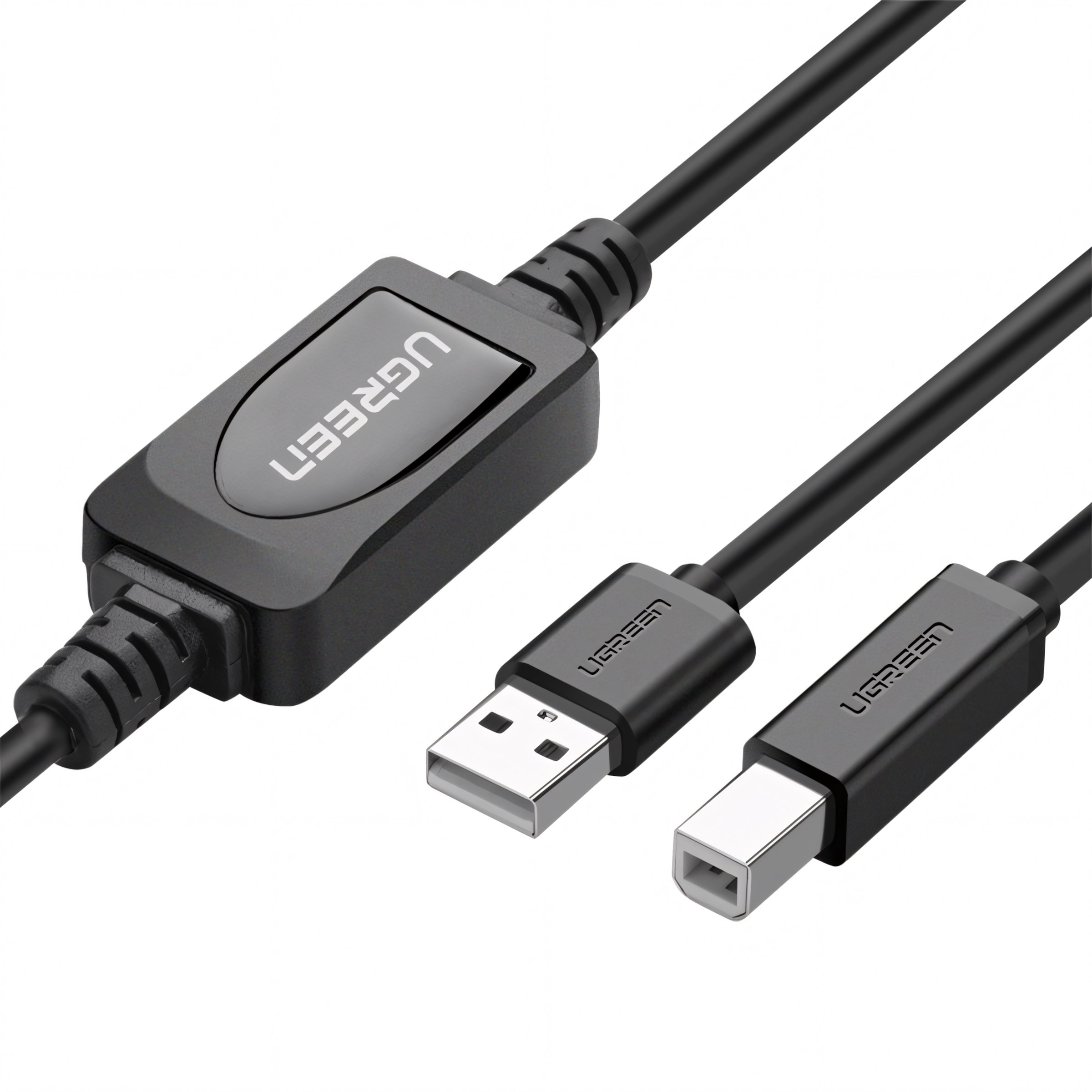 Siyah UGREEN USB kablosu. Dikdörtgen bir konektöre ve iki USB konektörüne sahiptir. Beyaz zemin.