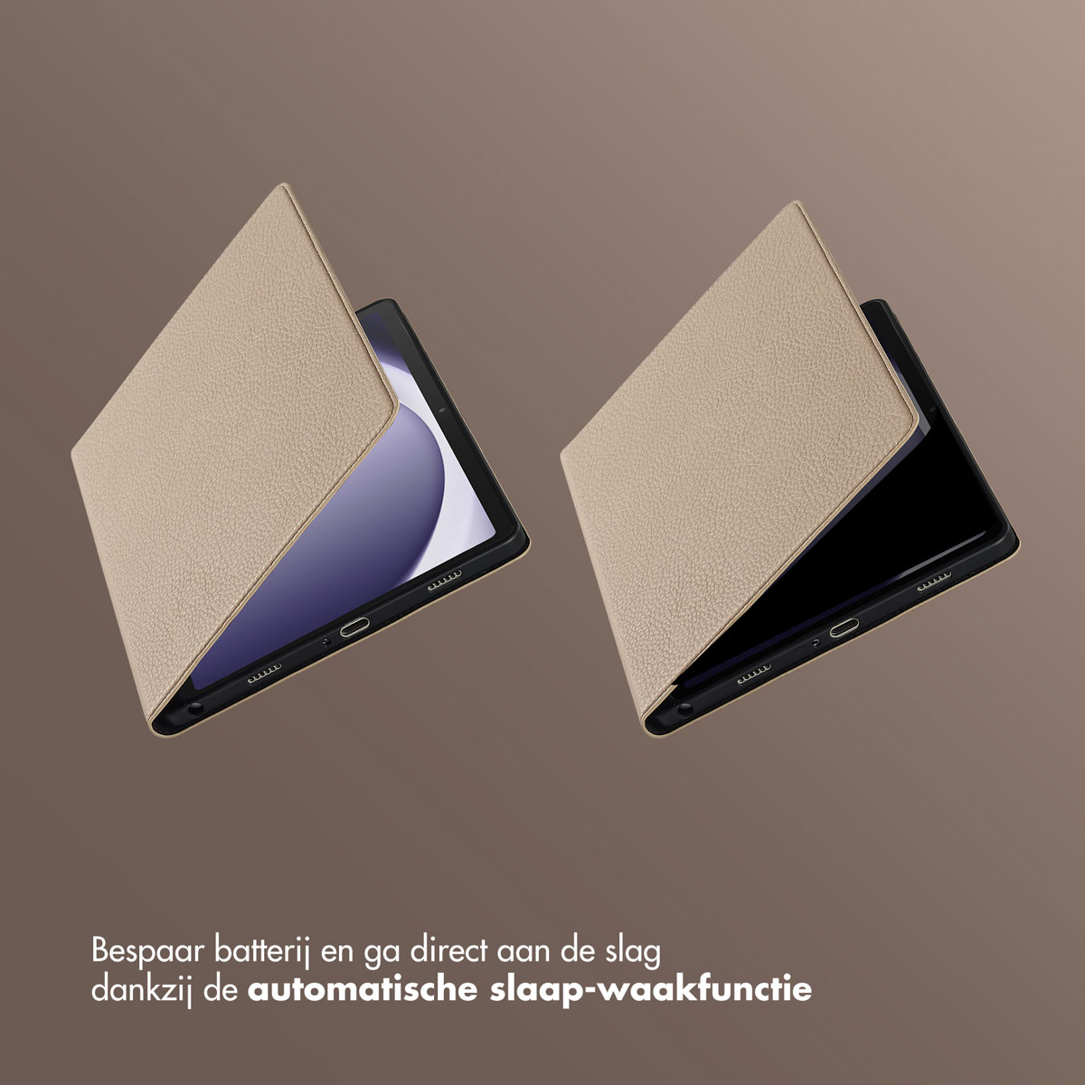 Twee tablets met beige hoezen, één open, met een scherm. Achtergrond is bruin. Tekst onderaan.