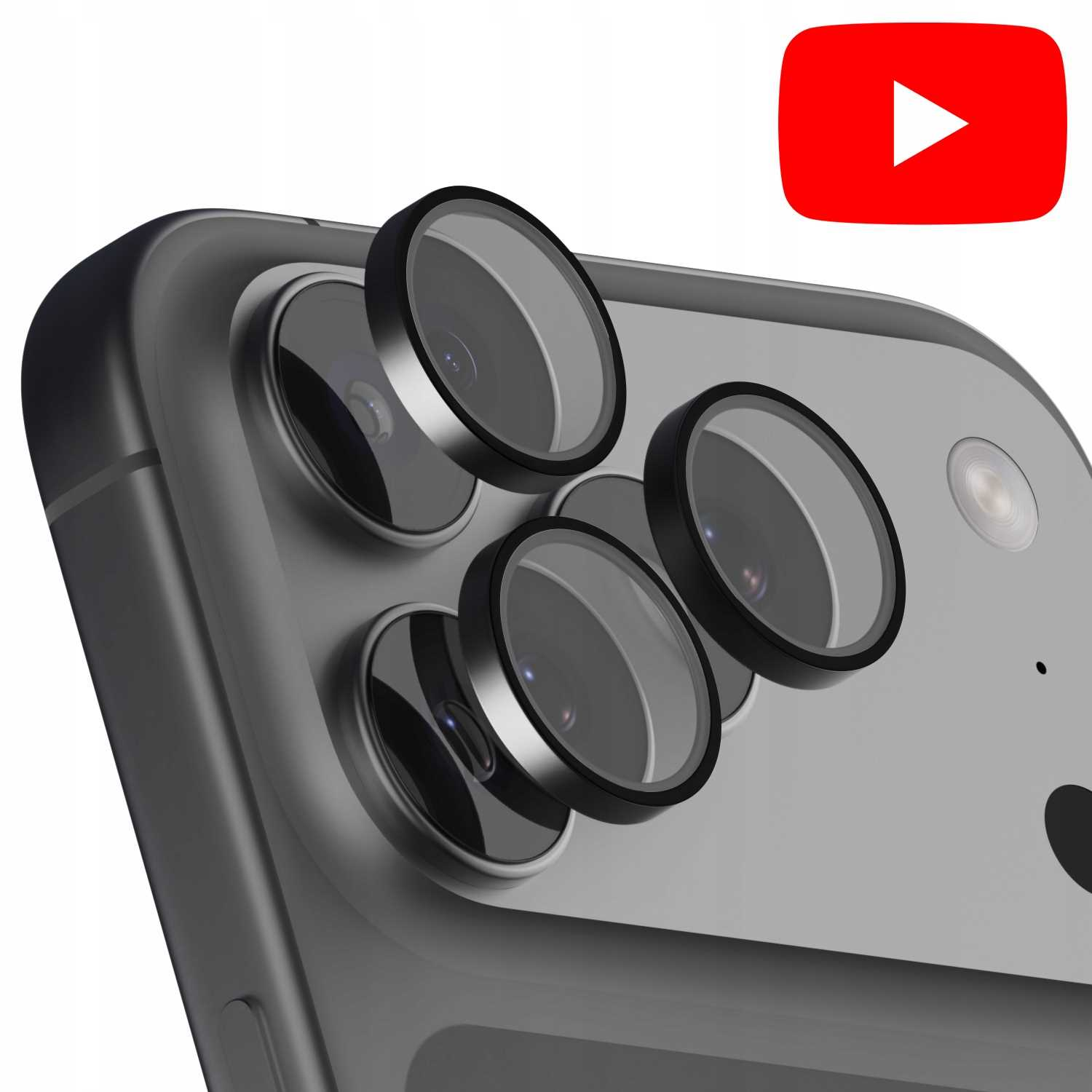 Smartfon z osłonami obiektywów aparatu. Czerwone logo YouTube w tle. Telefon jest szary z czarnymi osłonami obiektywów.