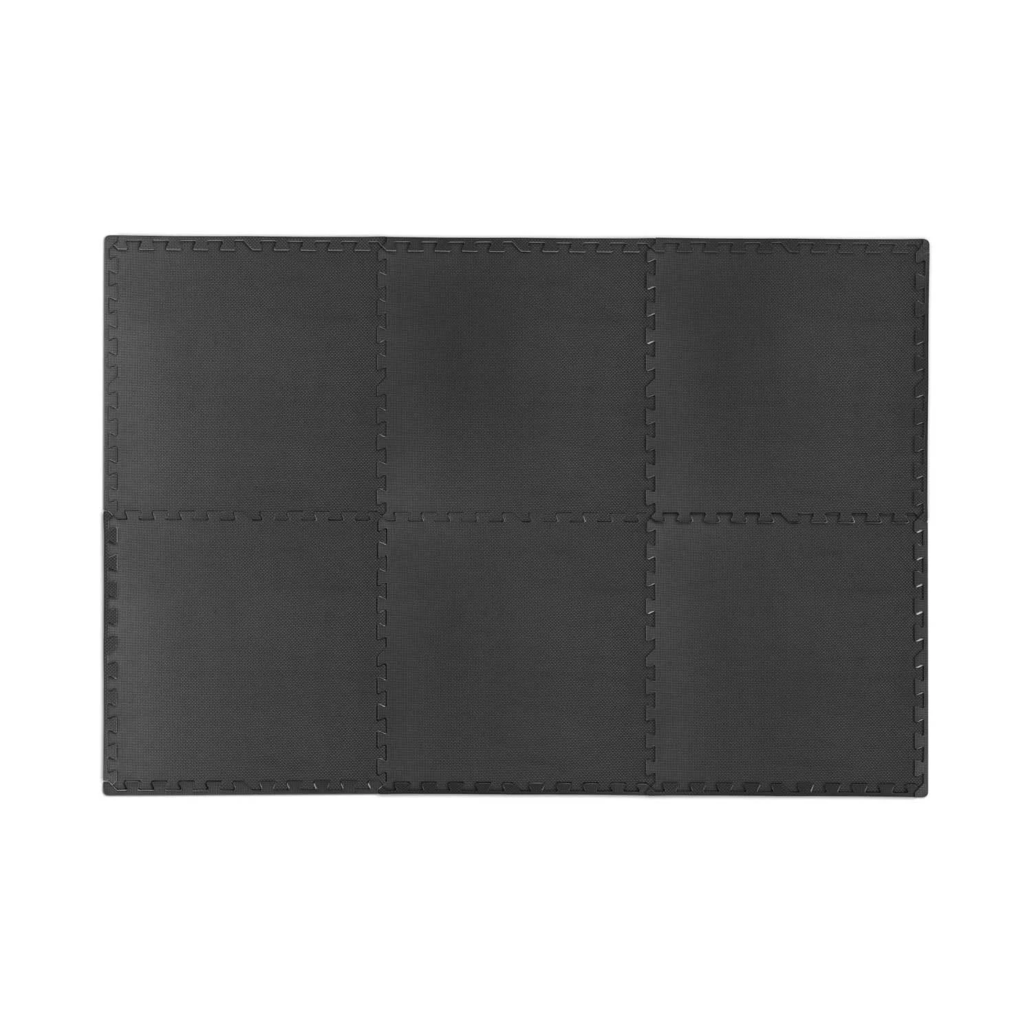 Prostokątna, zazębiająca się mata piankowa w kolorze czarnym, złożona z sześciu połączonych kwadratów, na białym tle.