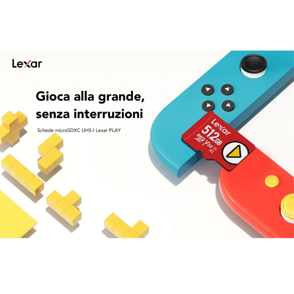 Una pubblicità presenta una scheda microSD Lexar vicino a un controller di gioco blu e rosso. Forme gialle simili a Tetris sono sparse.