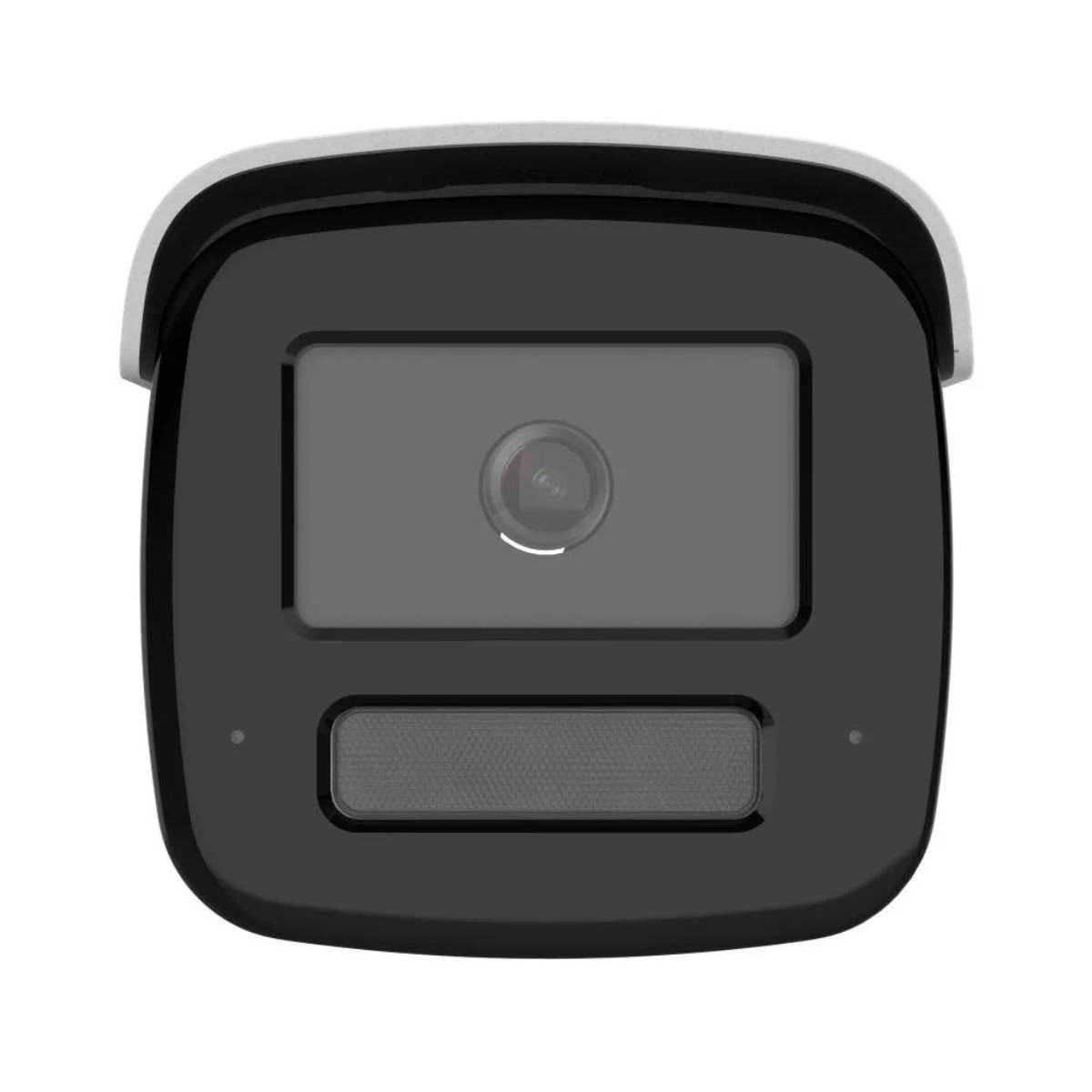 Primo piano di una telecamera di sicurezza nera. Ha un obiettivo, un'area simile a un microfono e una parte superiore bianca.