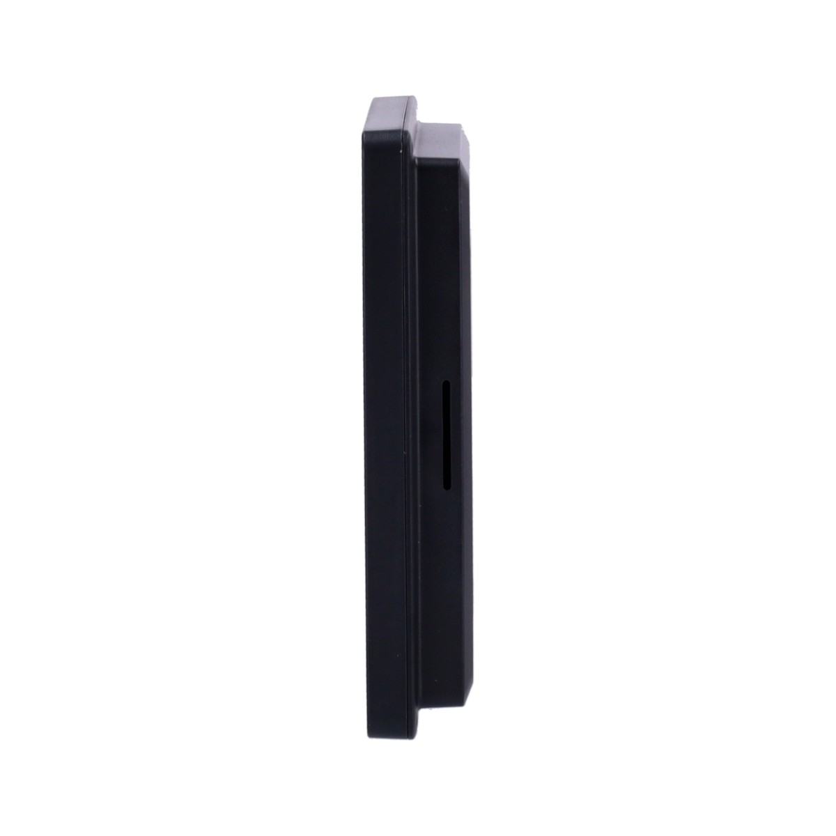 Un dispositivo negro y rectangular se ve de lado contra un fondo blanco. Tiene una ranura y una parte superior ligeramente elevada.