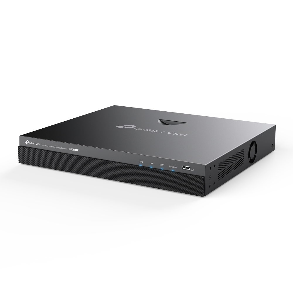 Un videoregistratore di rete TP-Link VIGI nero con spie luminose. Ha una porta HDMI e una porta USB. Lo sfondo è bianco.