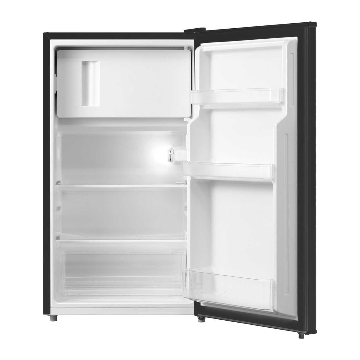 Un petit réfrigérateur noir avec la porte ouverte. L'intérieur est blanc avec des étagères et un petit compartiment congélateur.