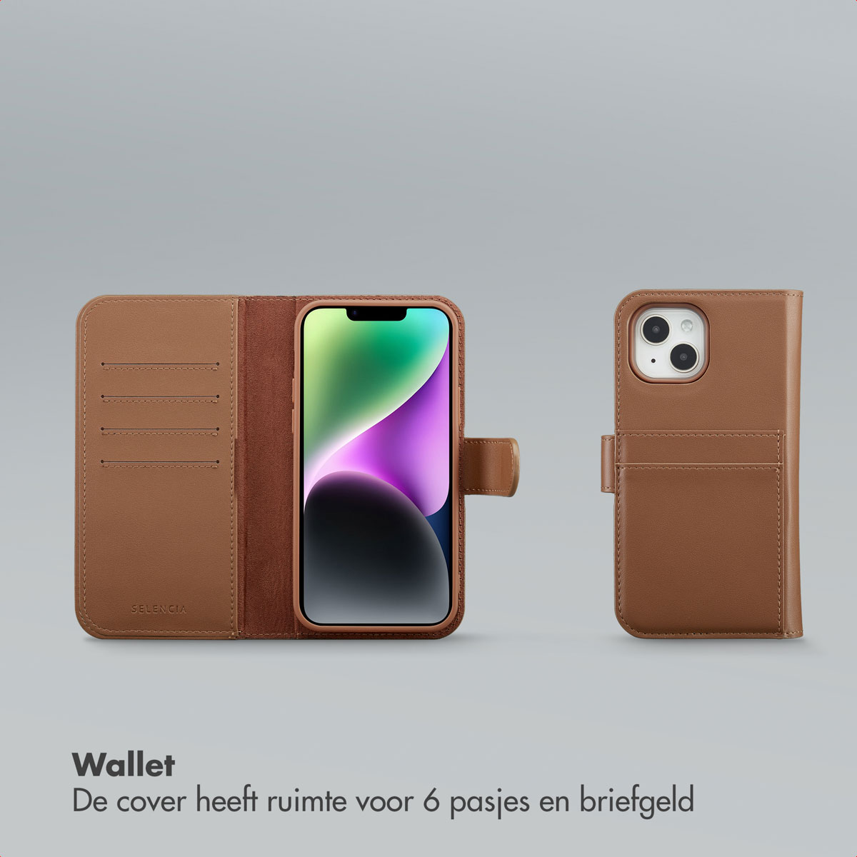 Bruine leren telefoonhoes met telefoon erin. Open portemonneehoes toont kaartsleuven. Rechts, gesloten hoes. Grijze achtergrond. Tekst onderaan.